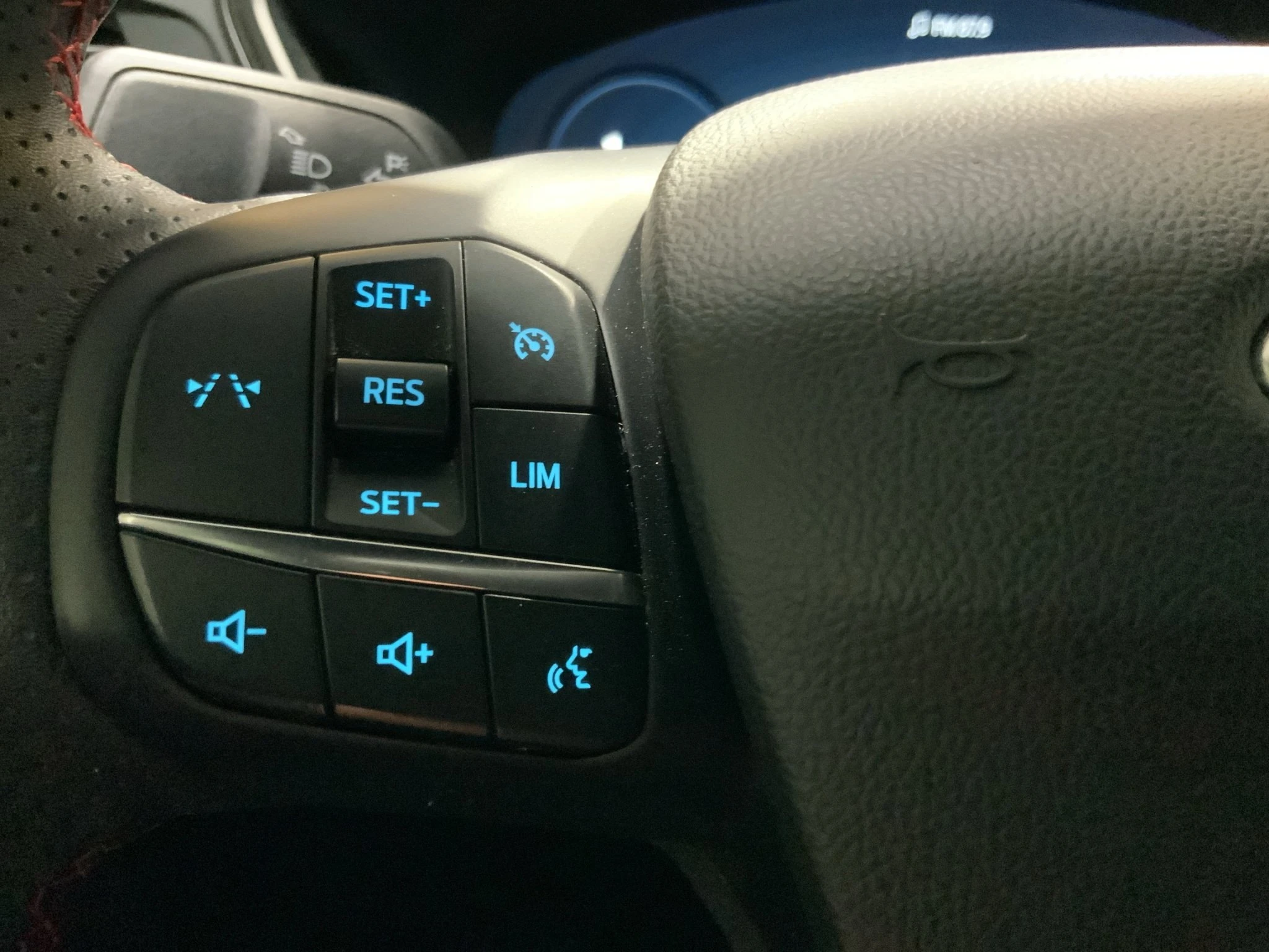 Ford-Kuga-image-19