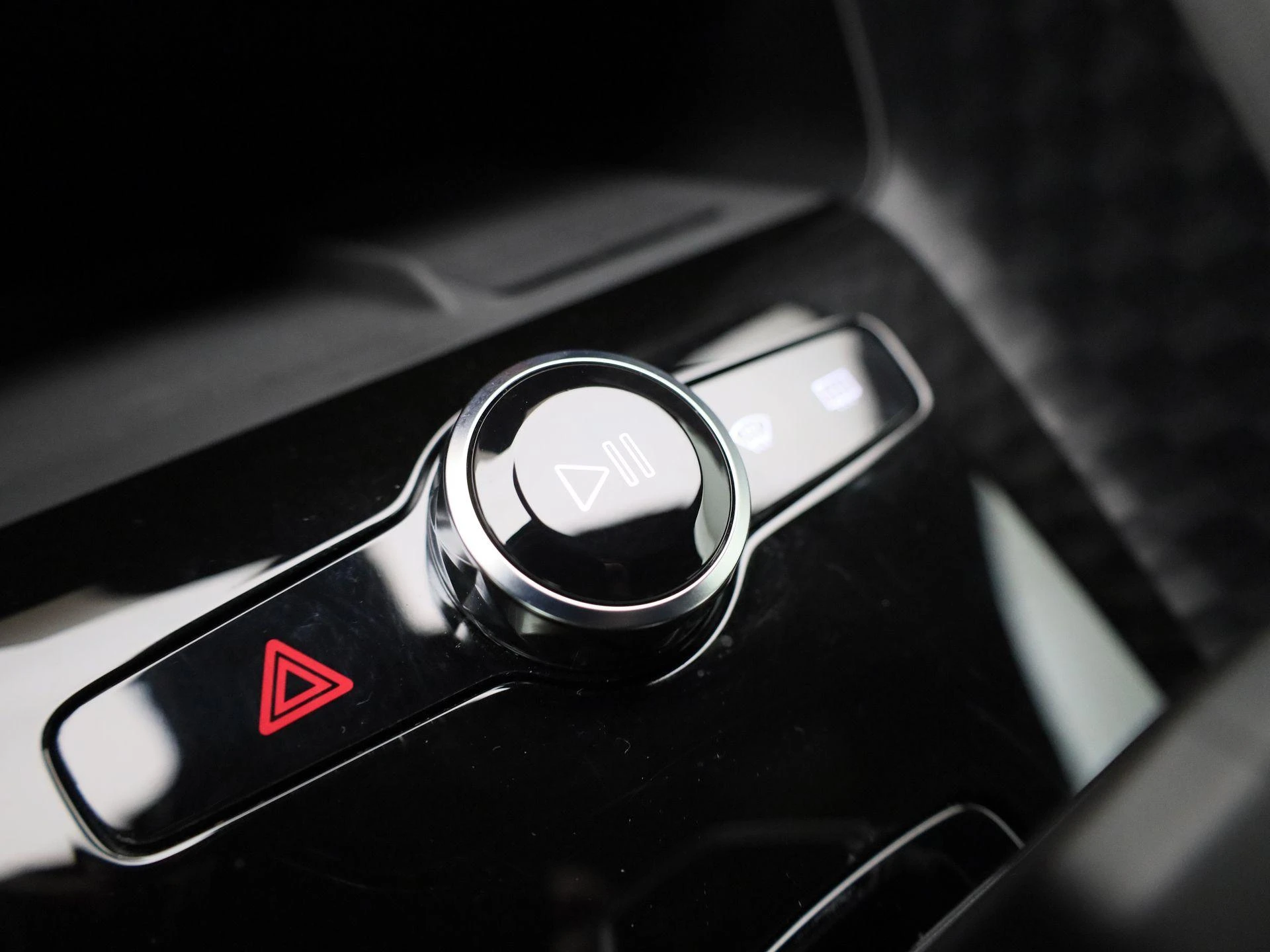 Polestar-2-image-25