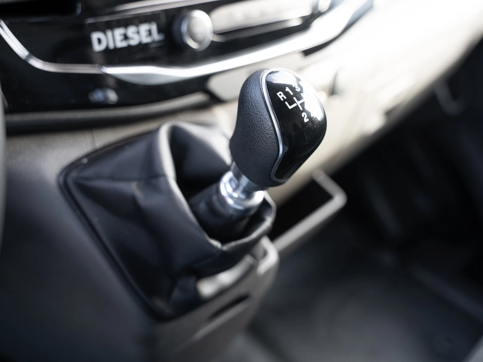 Ford-Transit-image-14