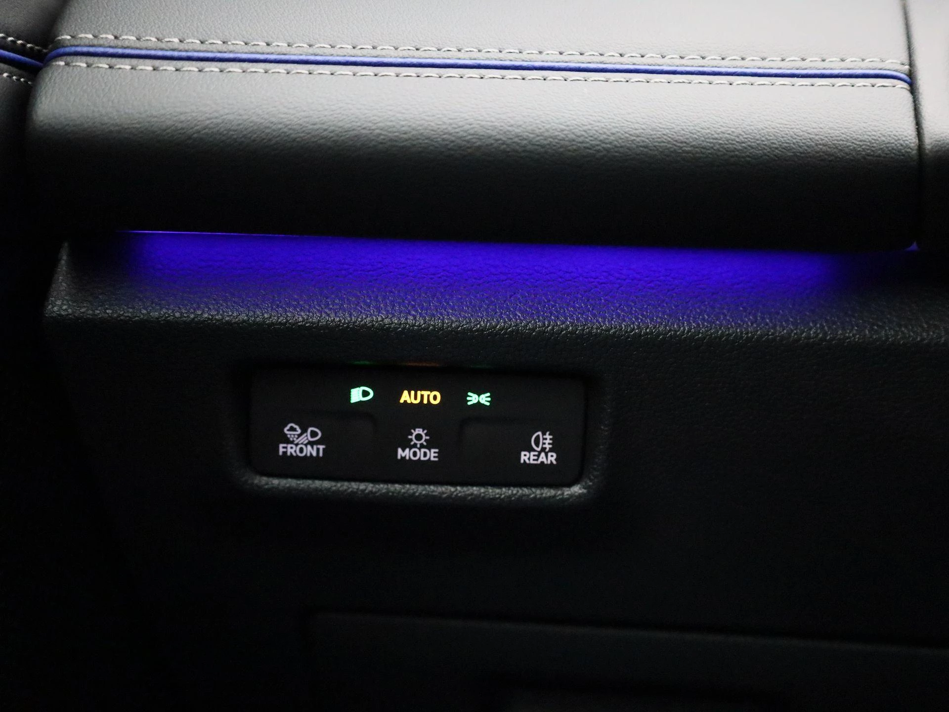 Volkswagen-Tiguan-image-33