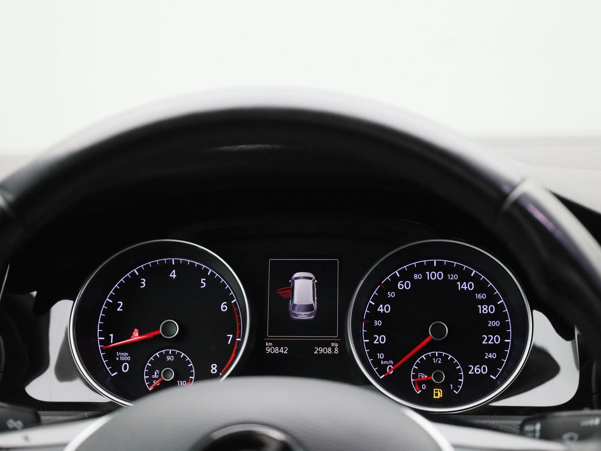 Volkswagen-Golf-image-7