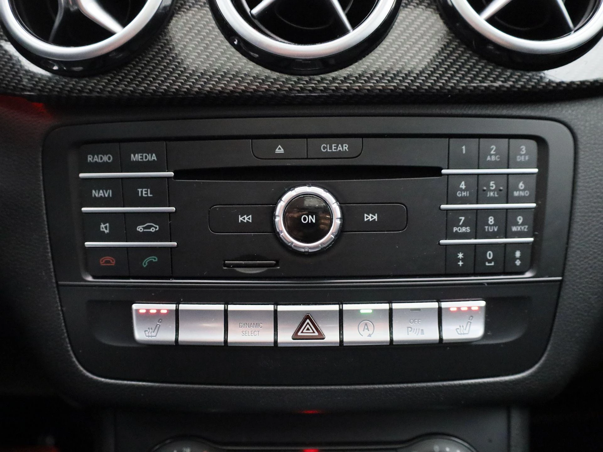 Mercedes-Benz-B-Klasse-image-16