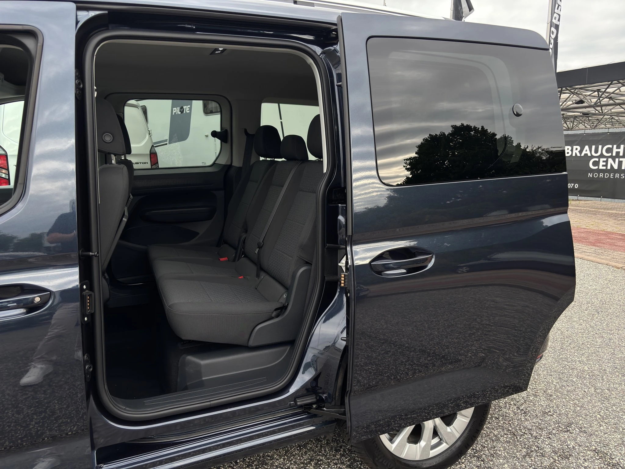 Ford-Tourneo Connect-image-18