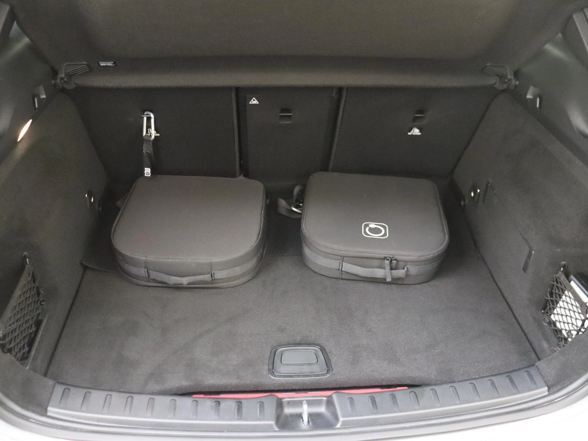 Mercedes-Benz GLA 250 e Business Solution AMG
