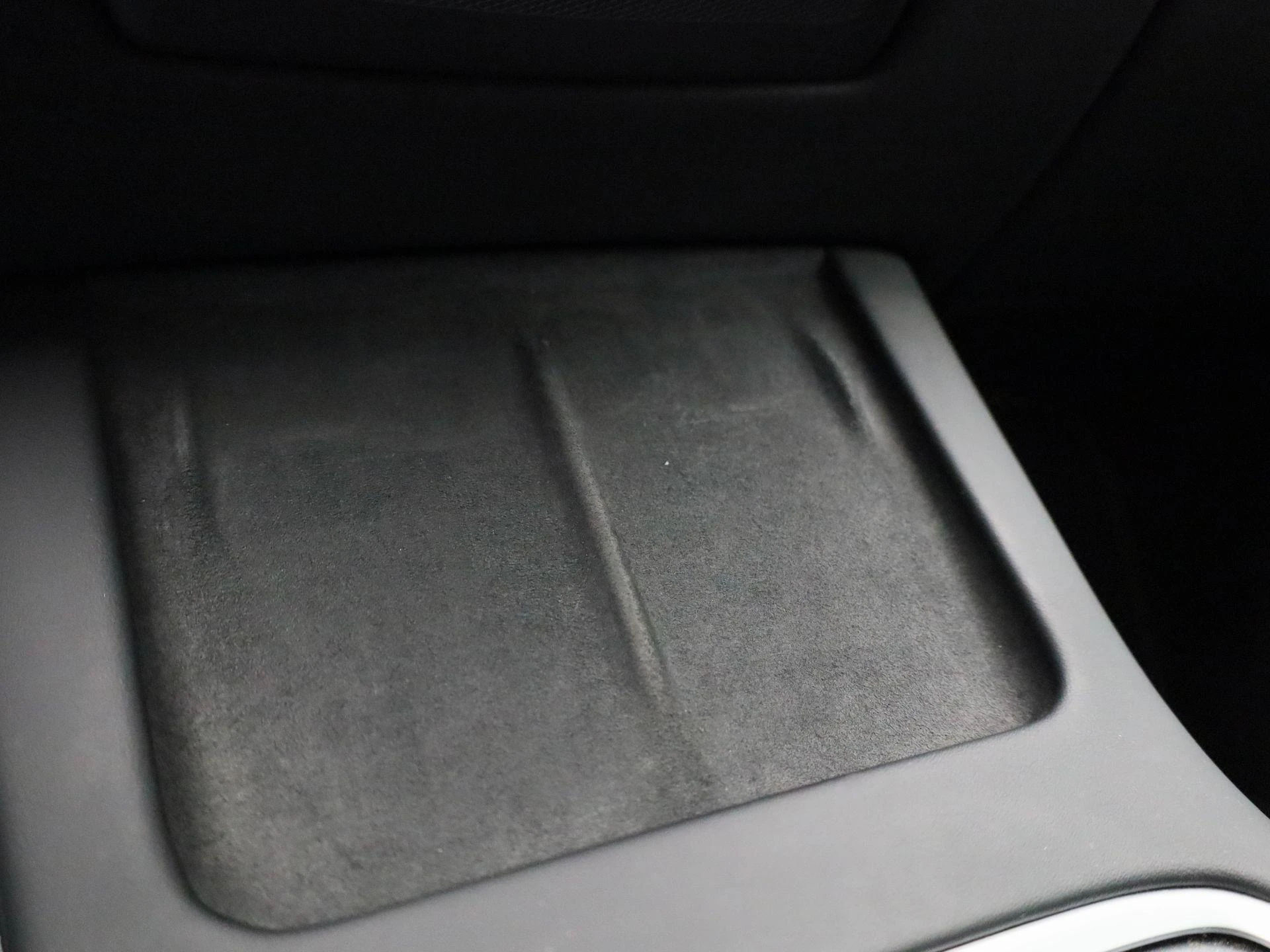 Tesla-Model Y-image-19