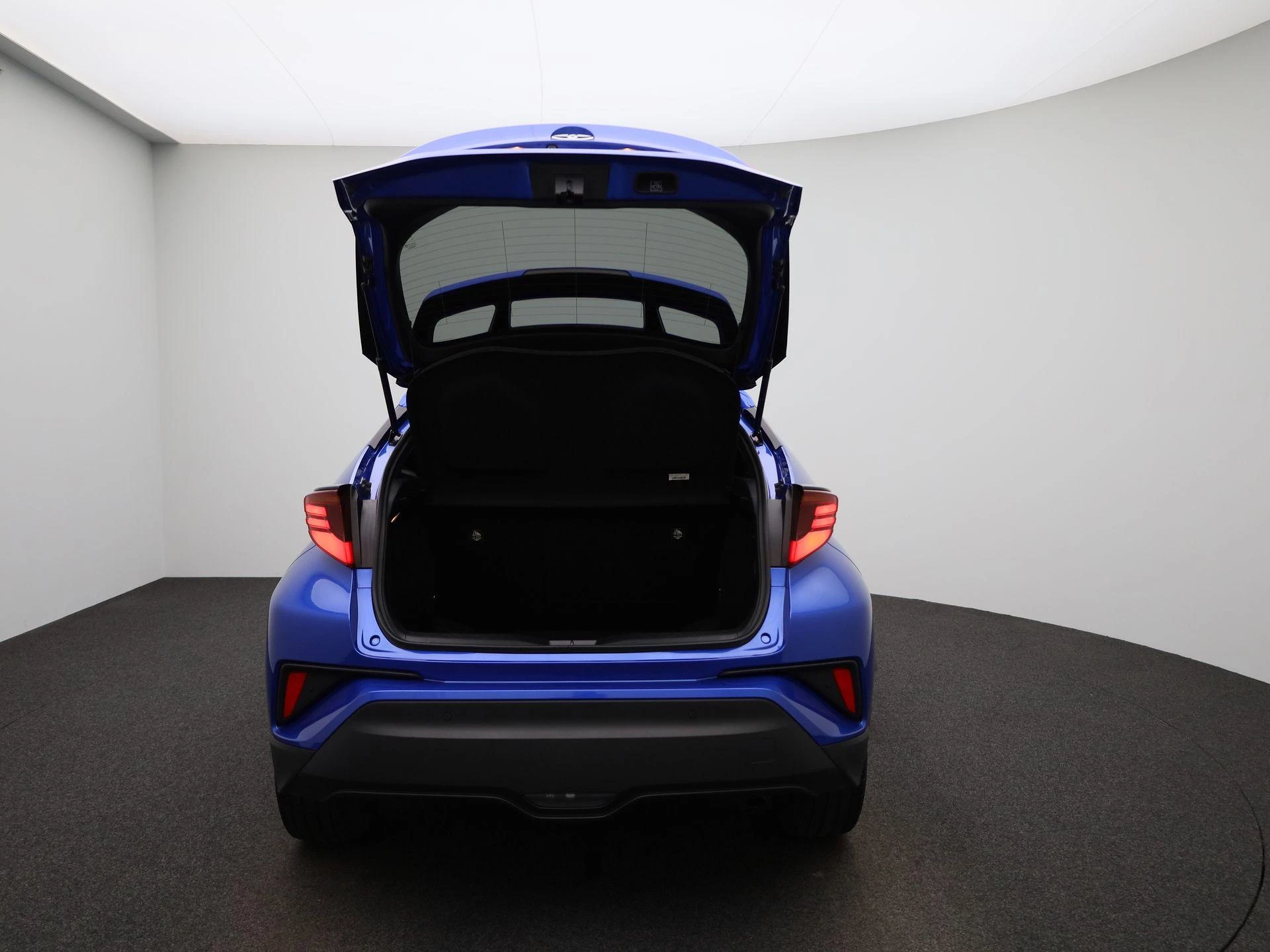 Toyota-C-HR-image-10