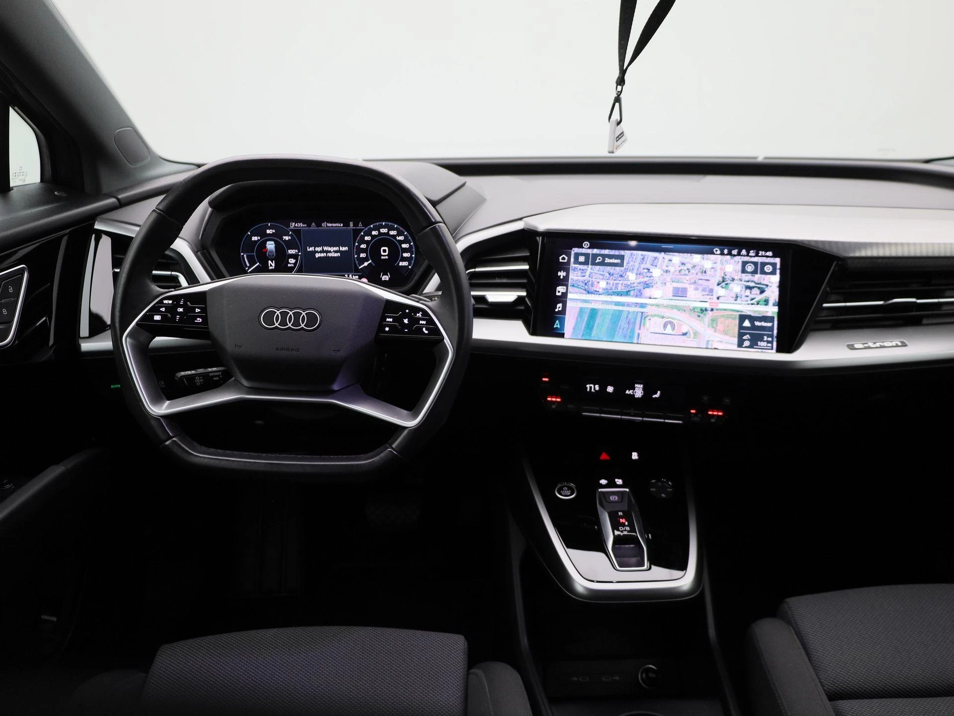 Audi-Q4 e-tron-image-8