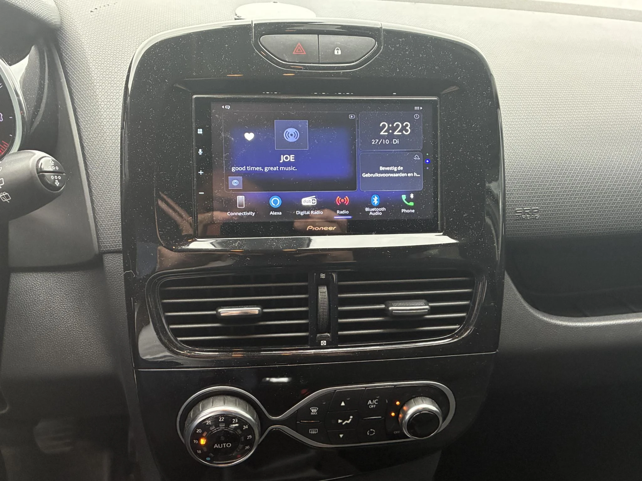 Renault-Clio-image-4