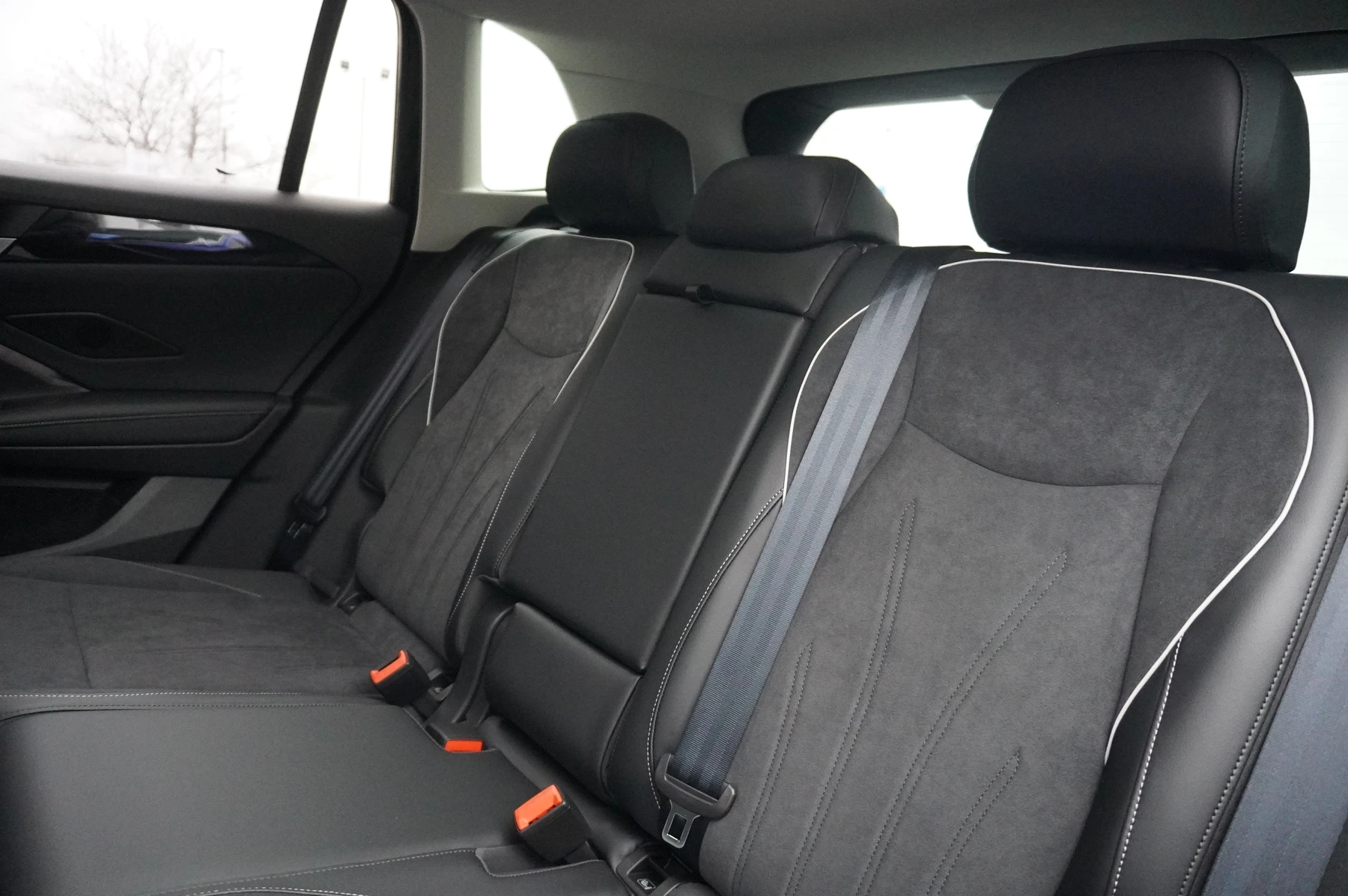 Volkswagen-Tiguan-image-43