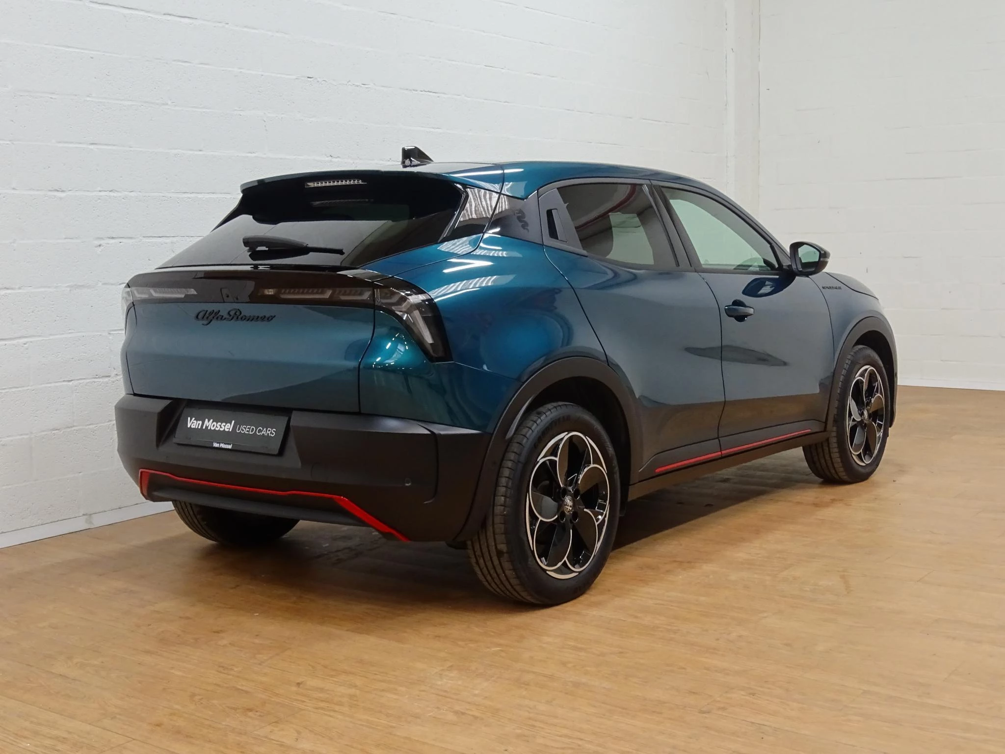 Alfa Romeo Junior 1.2 Hybrid 145 eDCT6 Ibrida Speciale