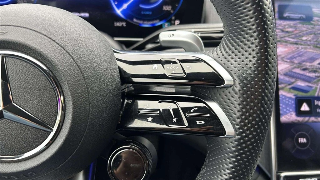 Mercedes-Benz-EQE-image-12
