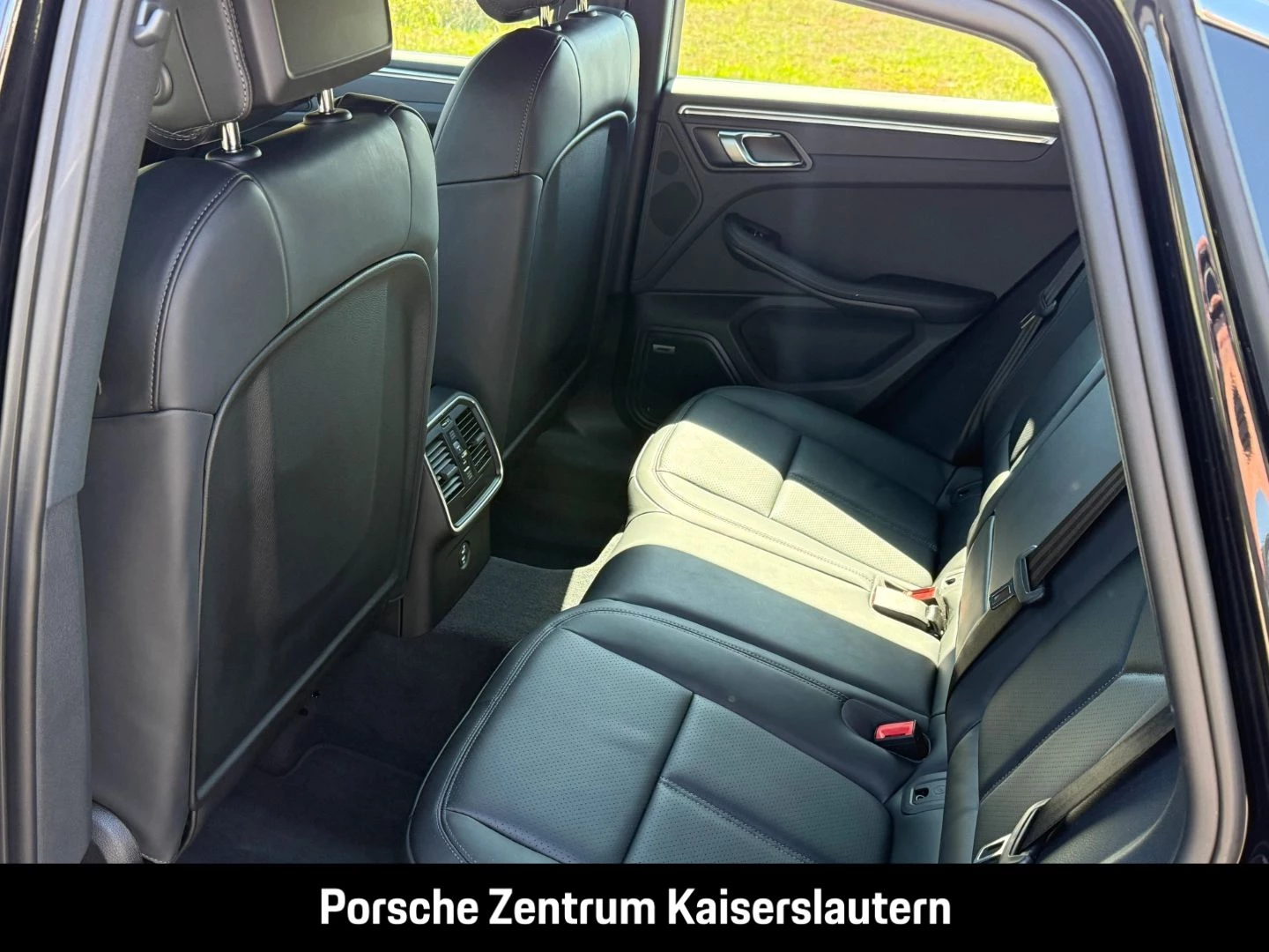 Porsche Macan Sportabgasanlage BOSE Luftfederung 20-Zoll -