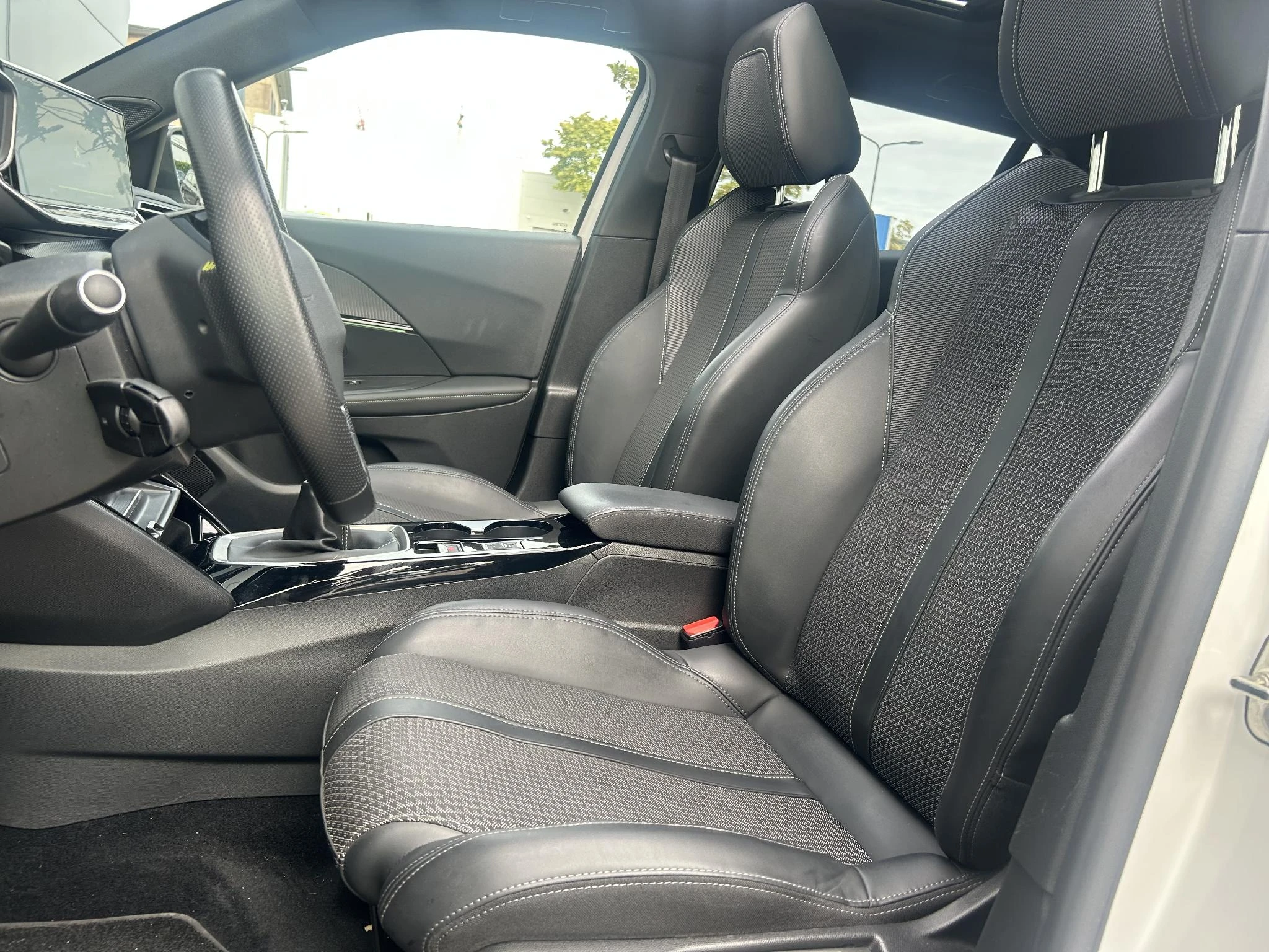 Peugeot-2008-image-19
