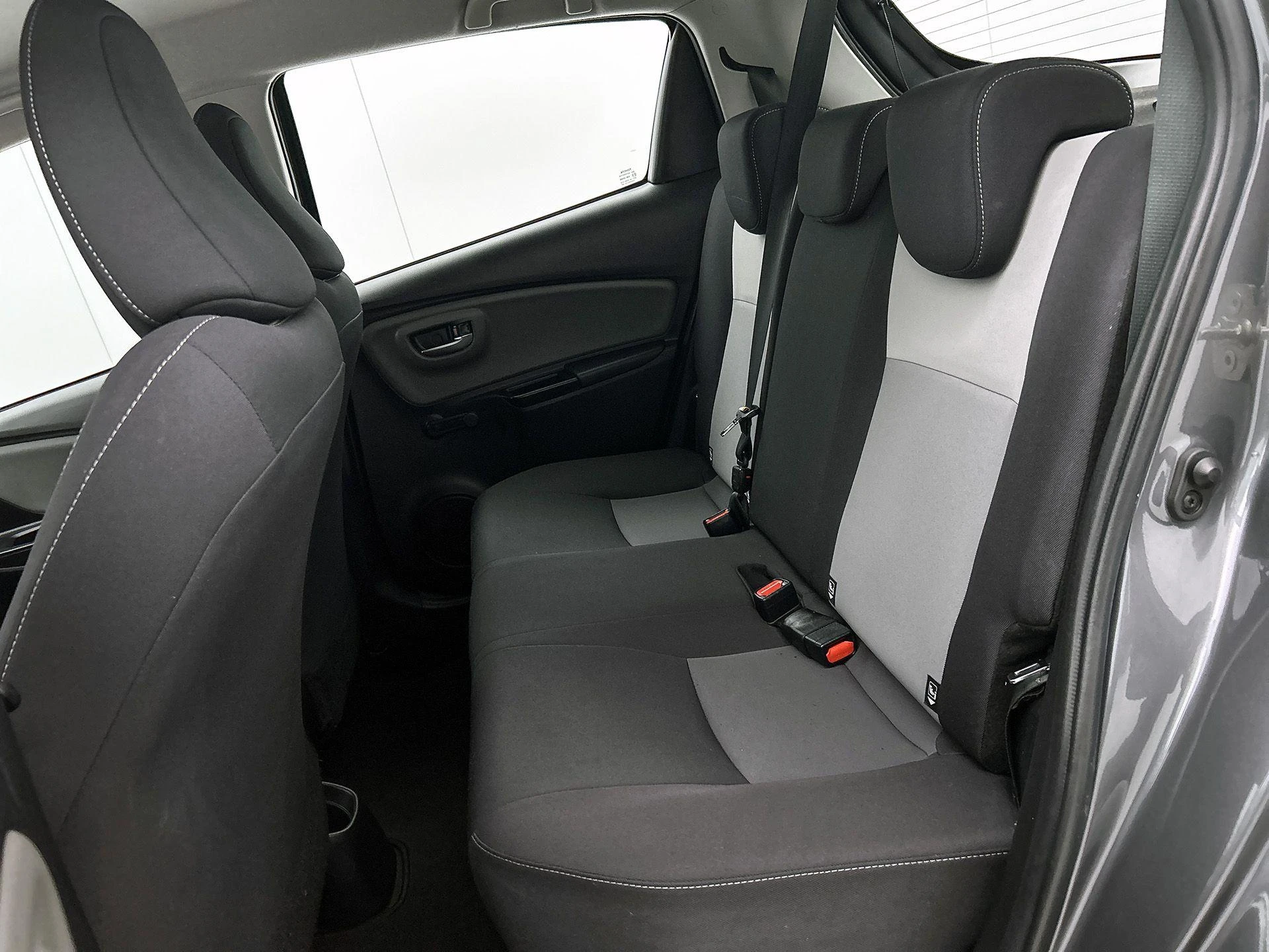 Toyota-Yaris-image-25