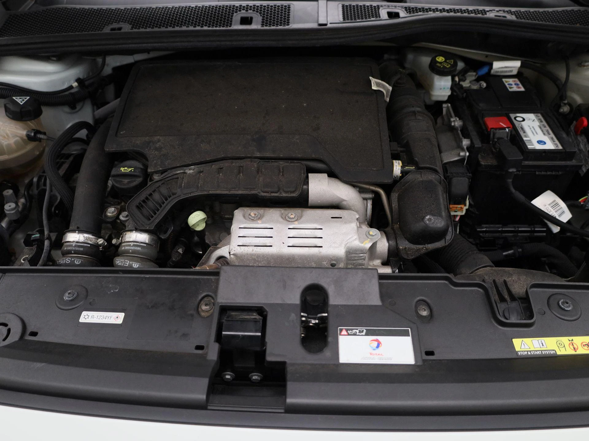 Peugeot-208-image-32
