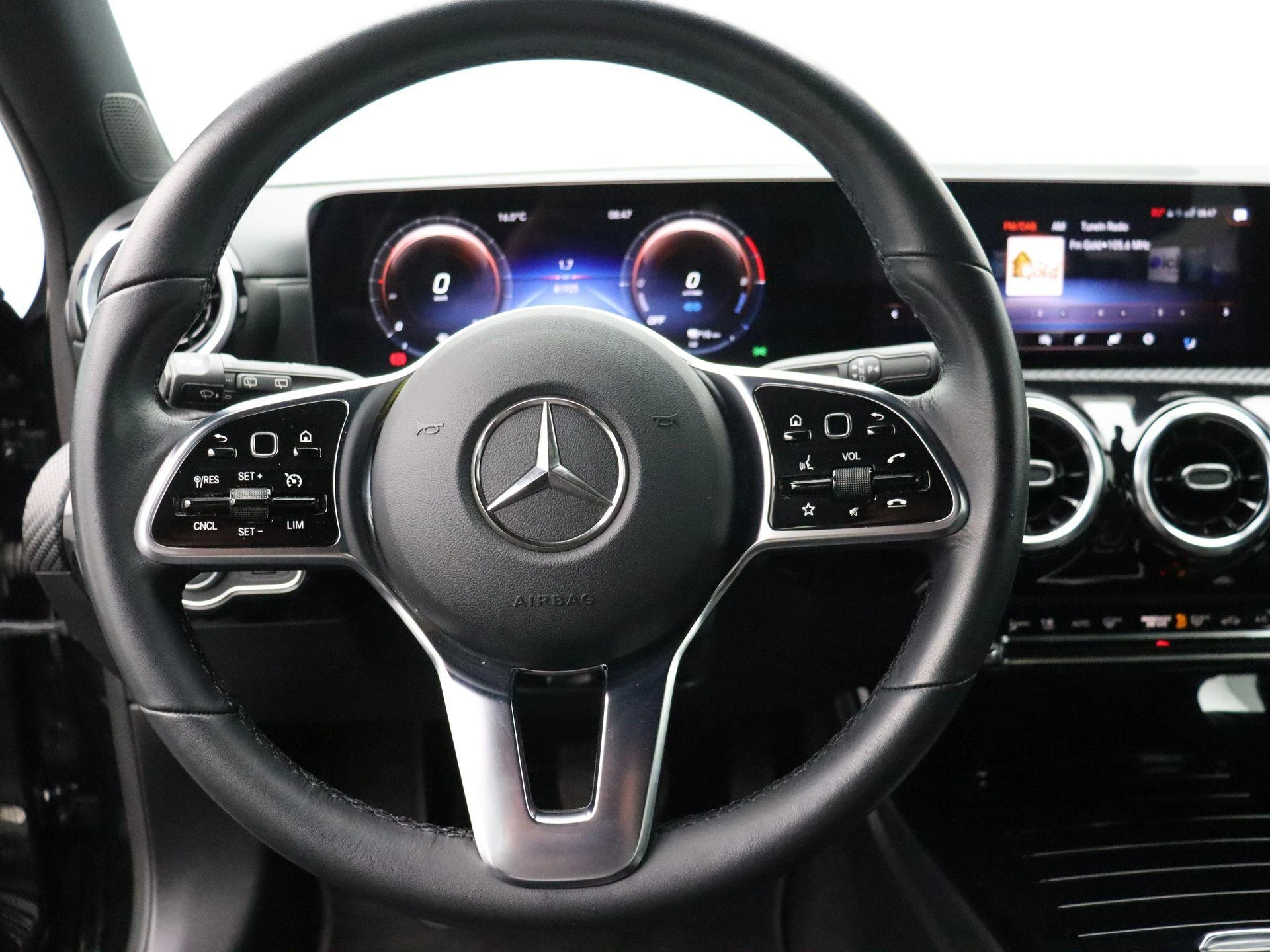 Mercedes-Benz-Classe A-image-10