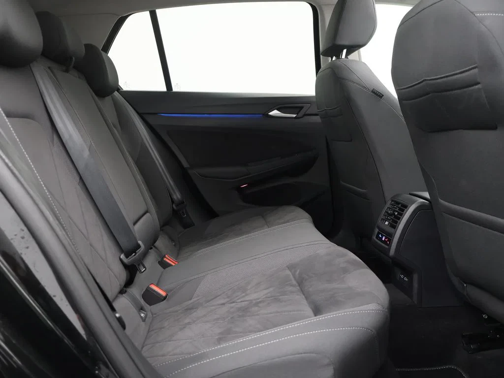 Volkswagen-Golf-image-13