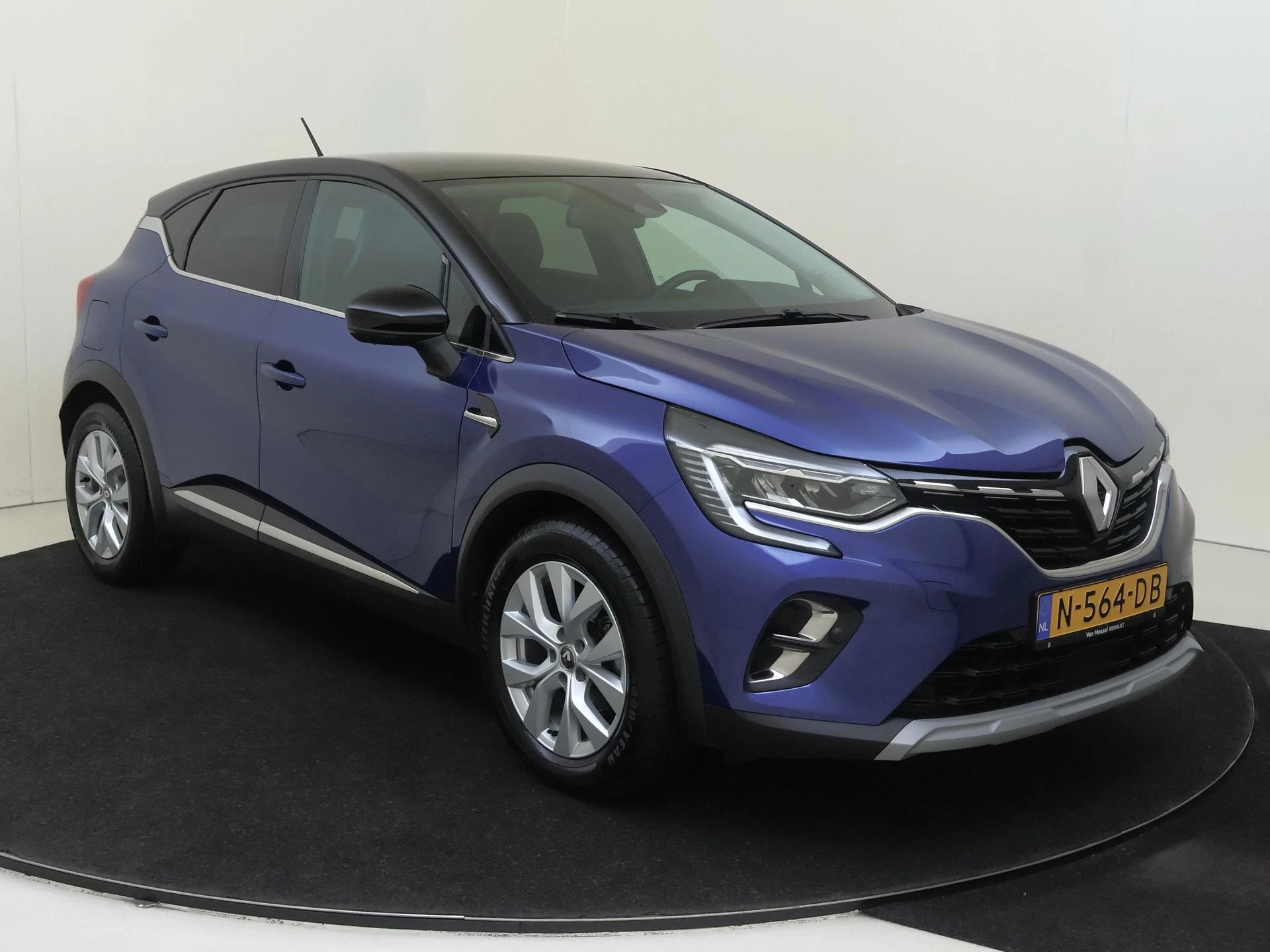 Renault-Captur-image-1