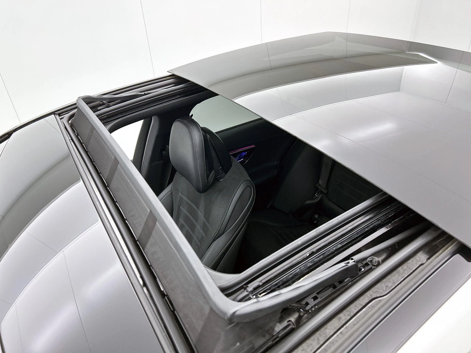 Mercedes-Benz-C-Klasse-image-28