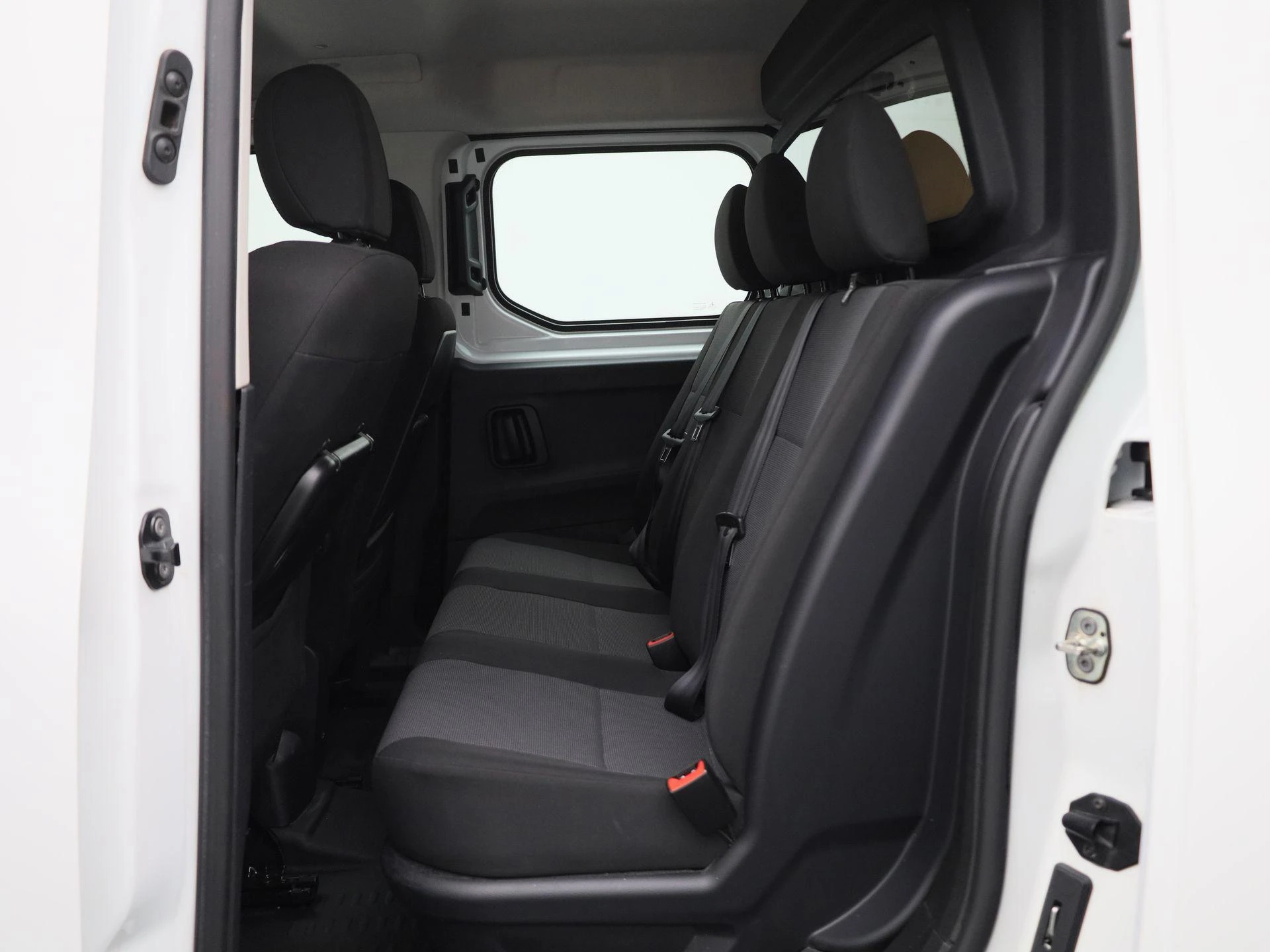 Peugeot-Partner-image-11