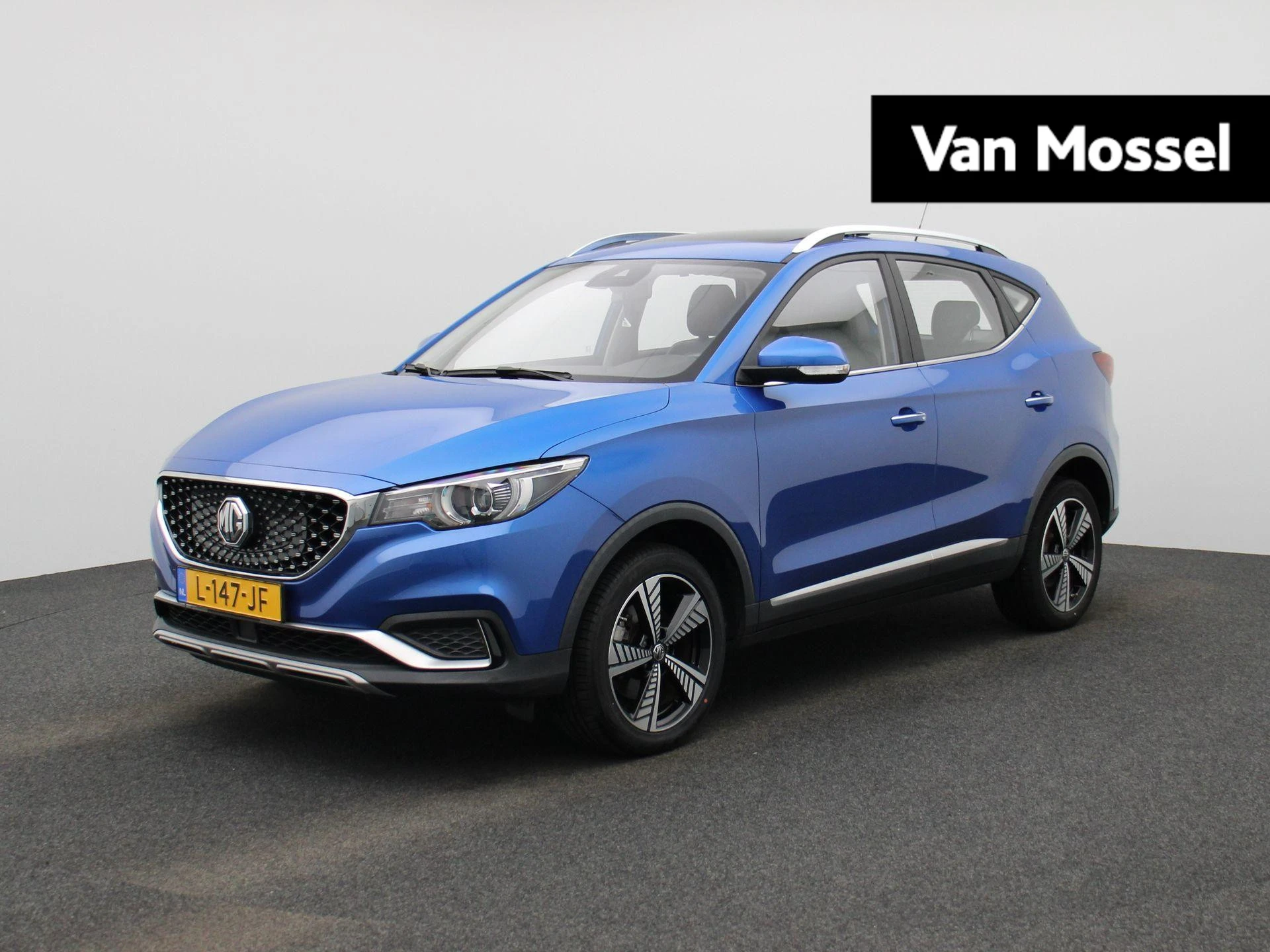 MG-ZS EV-image-0