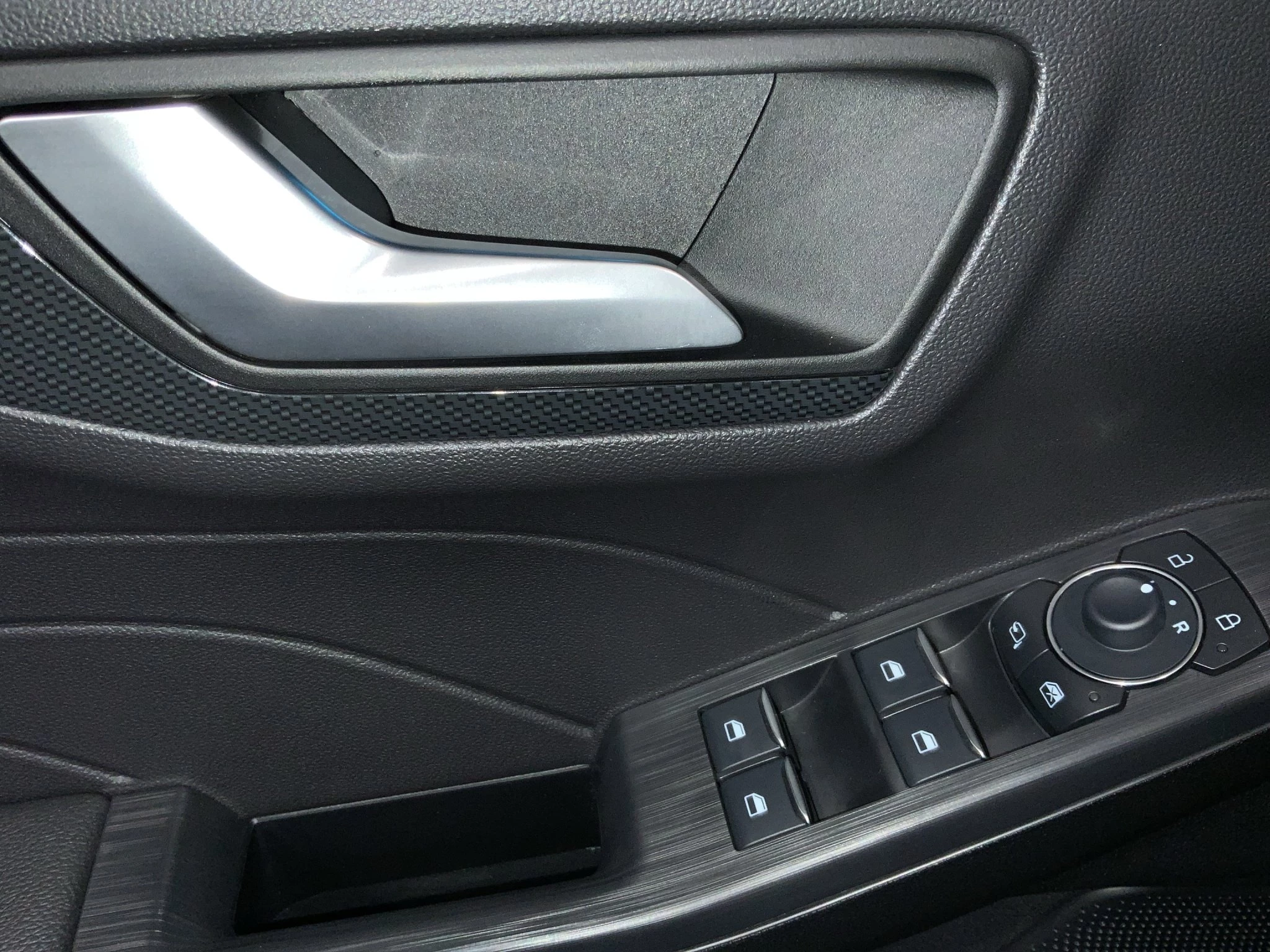 Ford Kuga ST-Line X*PANO*AHK*KAM*ACC*NAVI*SOUND-SYS. LED Pano SHZ 4xSHZ