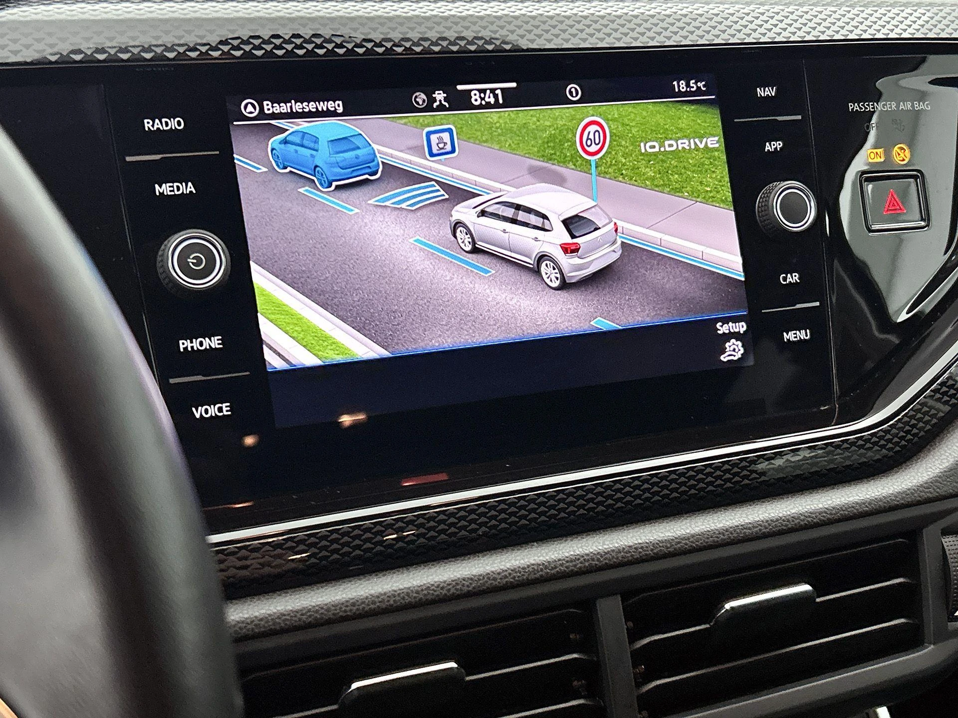 Volkswagen-Polo-image-8