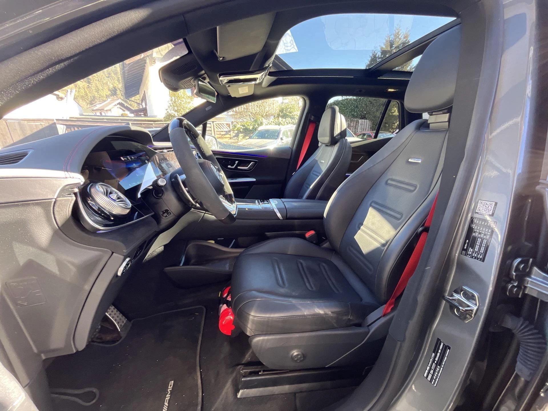 Mercedes-Benz EQE 43 AMG SUV + NAPPA + PANO + BURMESTER + HYPERSCREEN +