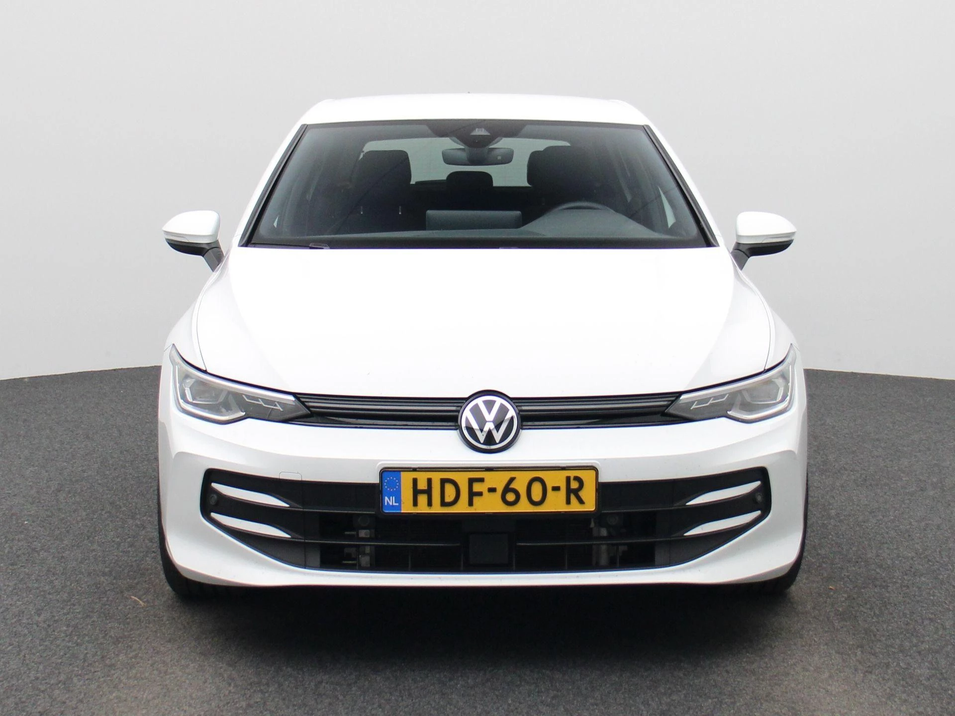 Volkswagen-Golf-image-2