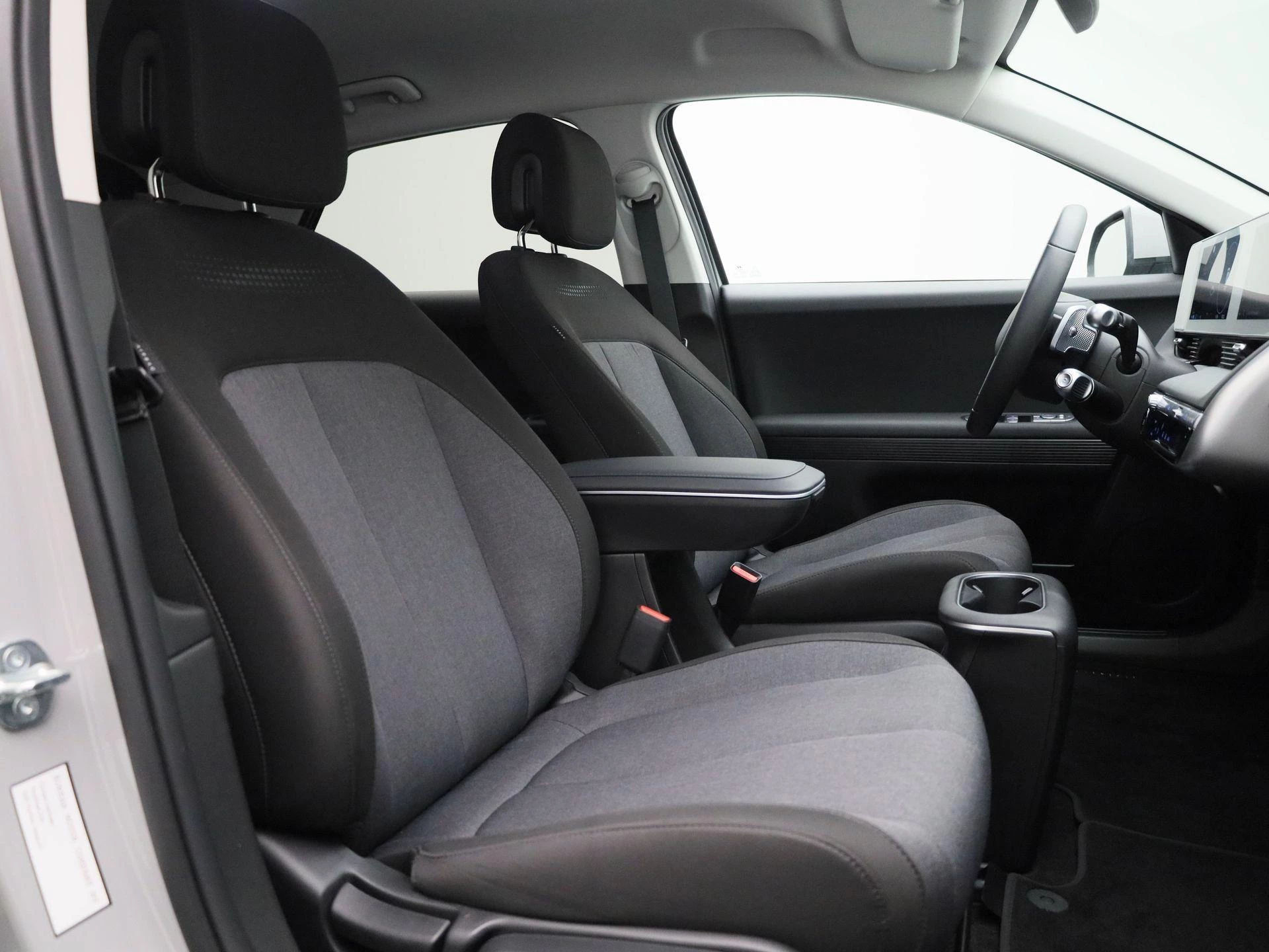 Hyundai-IONIQ 5-image-32