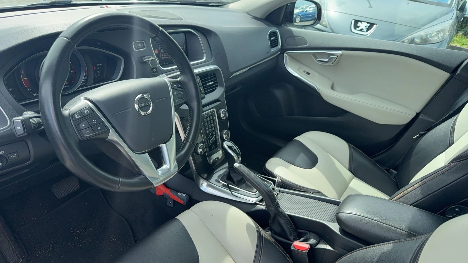 Volvo-V40-image-7