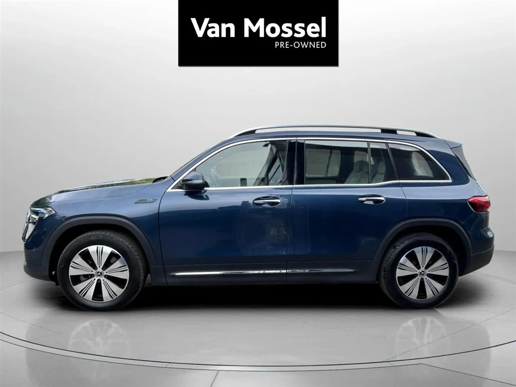 Mercedes-Benz-EQB-image-8