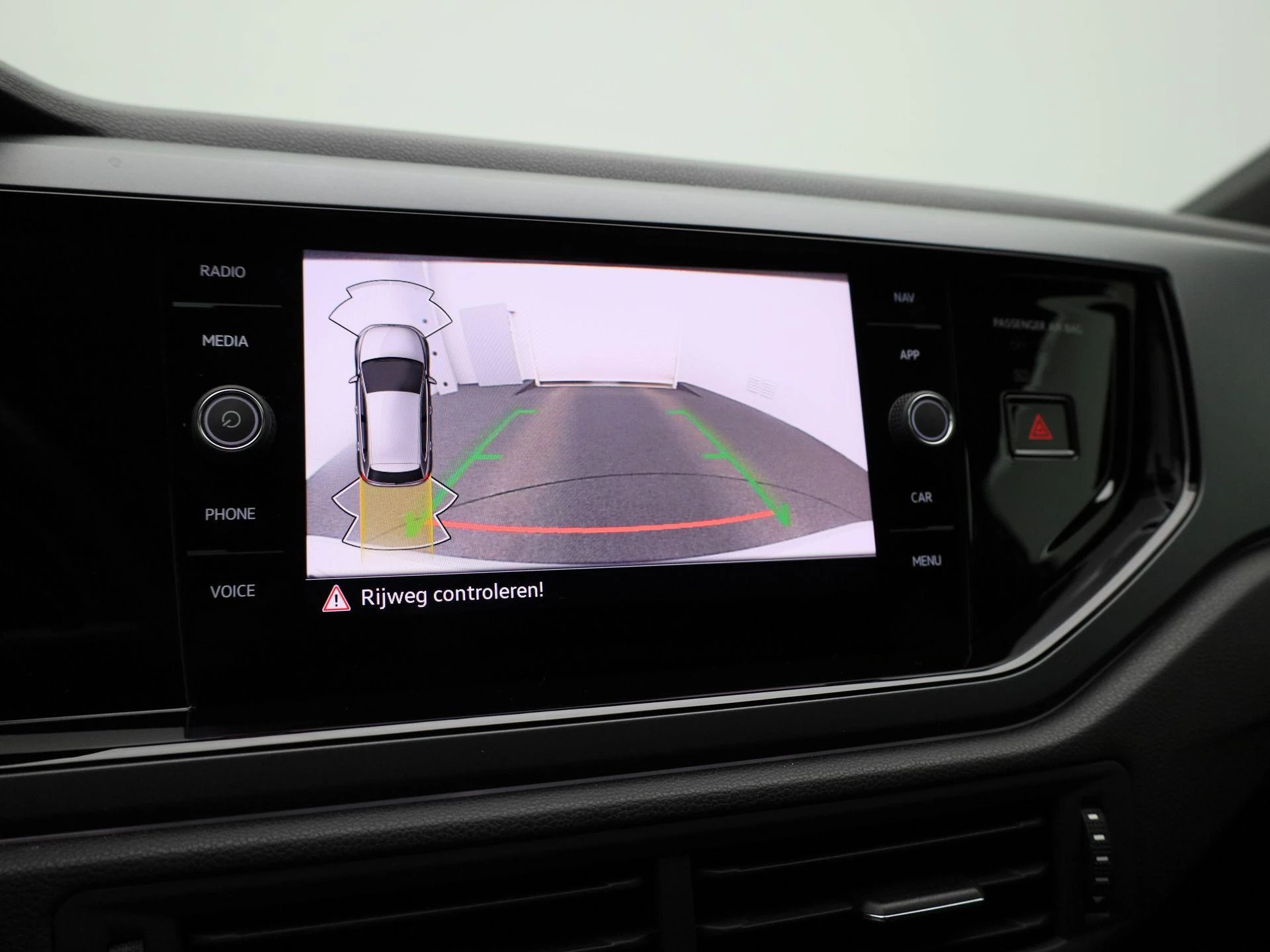 Volkswagen-Polo-image-26