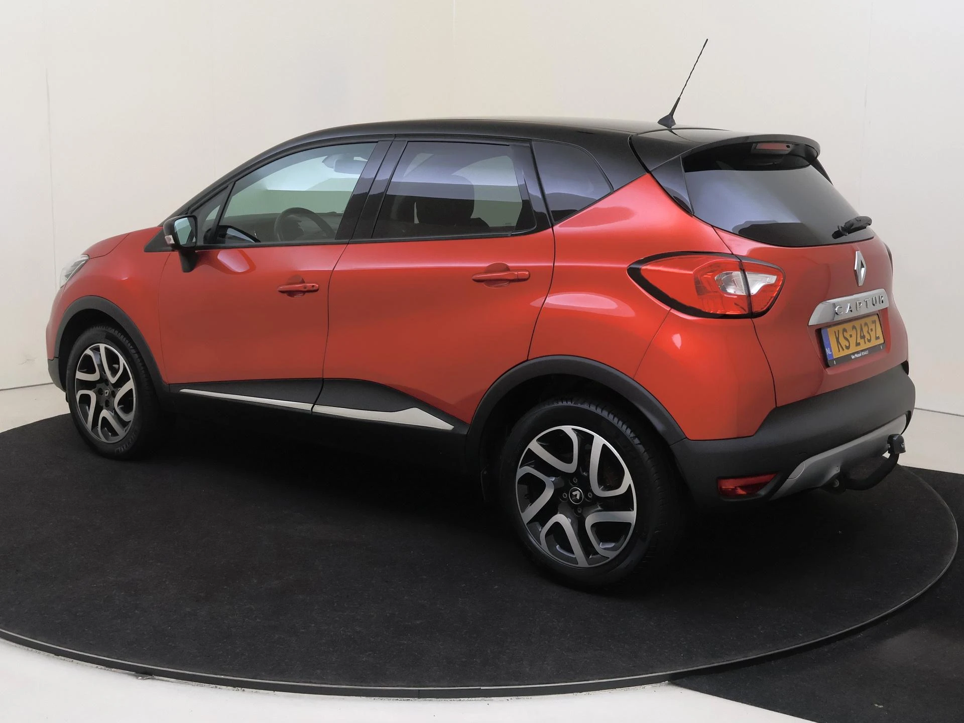 Renault-Captur-image-2