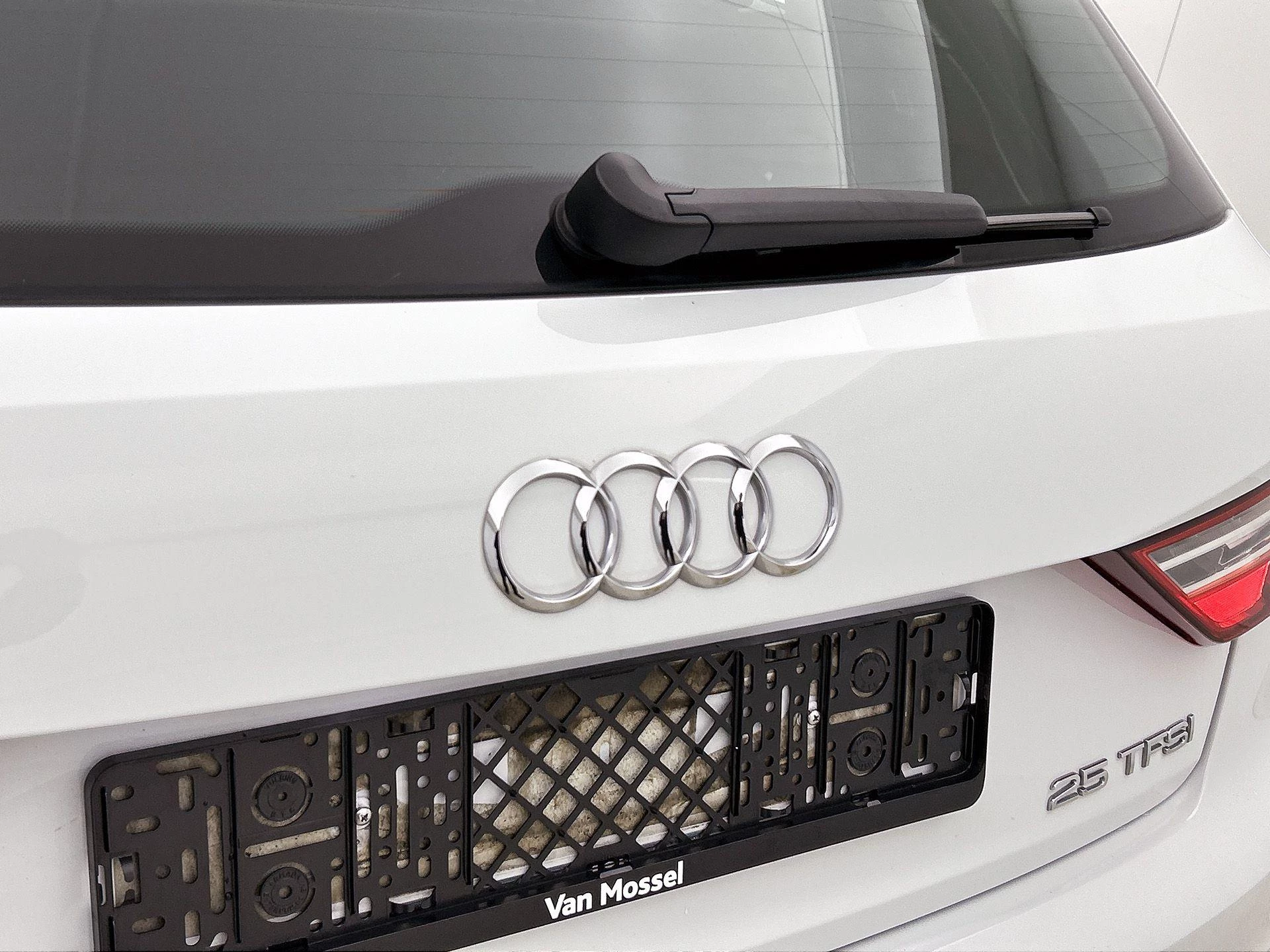 Audi-A1 Sportback-image-12