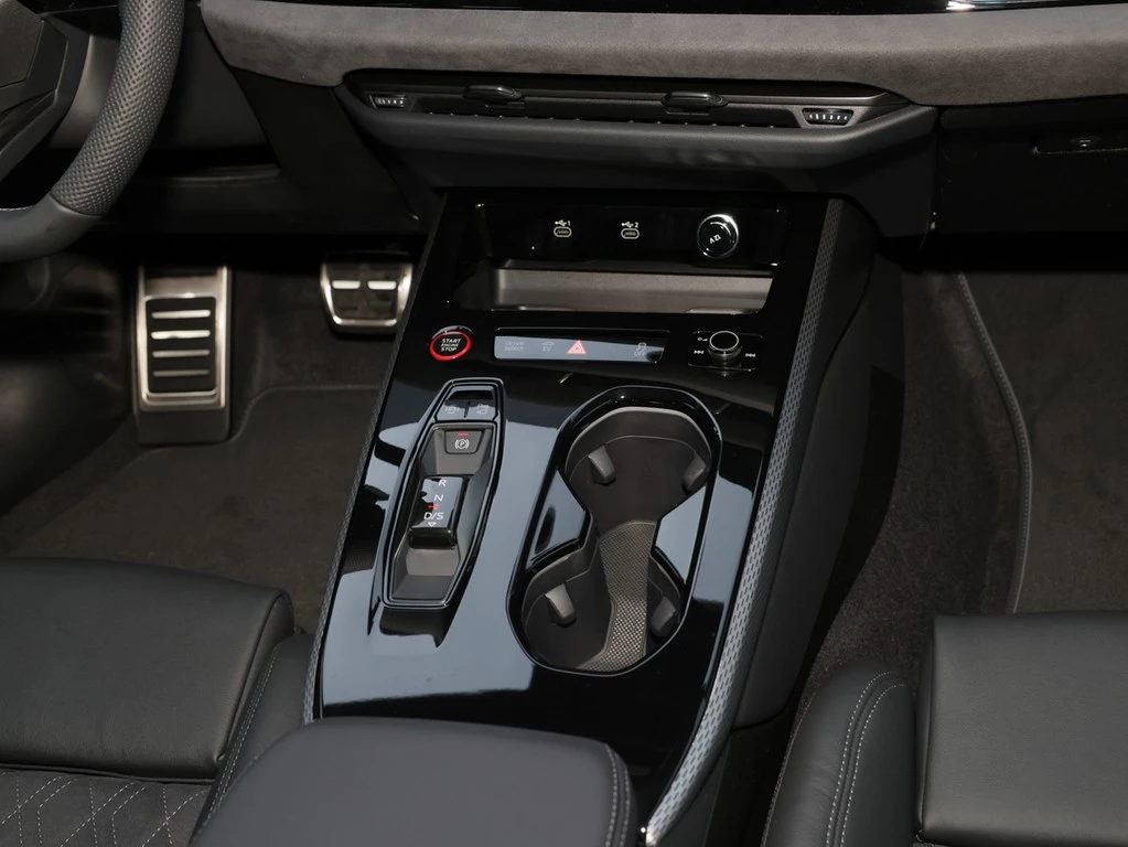 Audi A5 Avant e-hybrid quattro