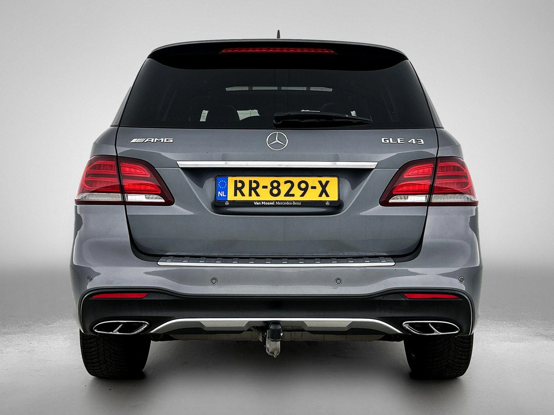 Mercedes-Benz-GLE-image-2