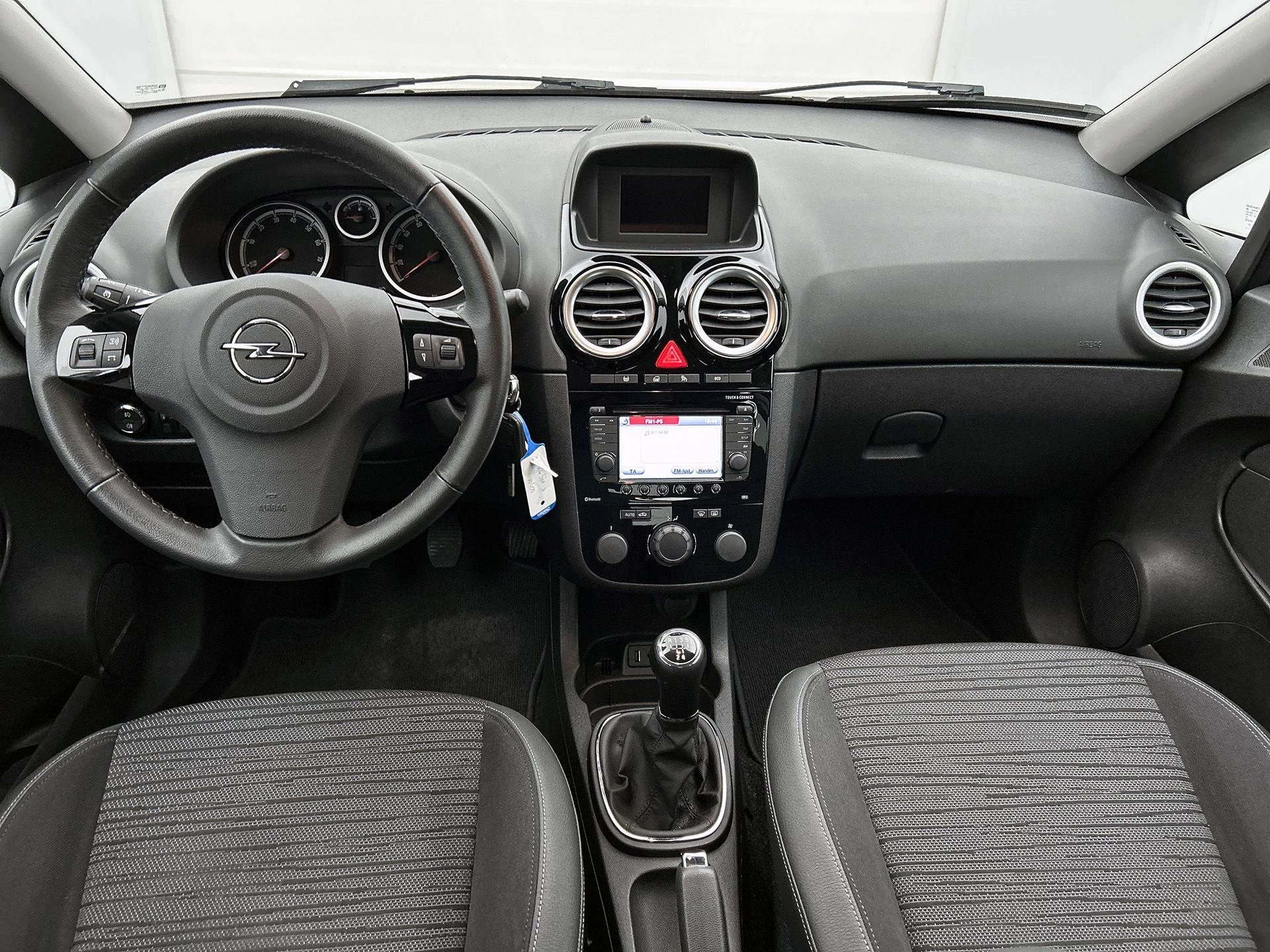 Opel-Corsa-image-15