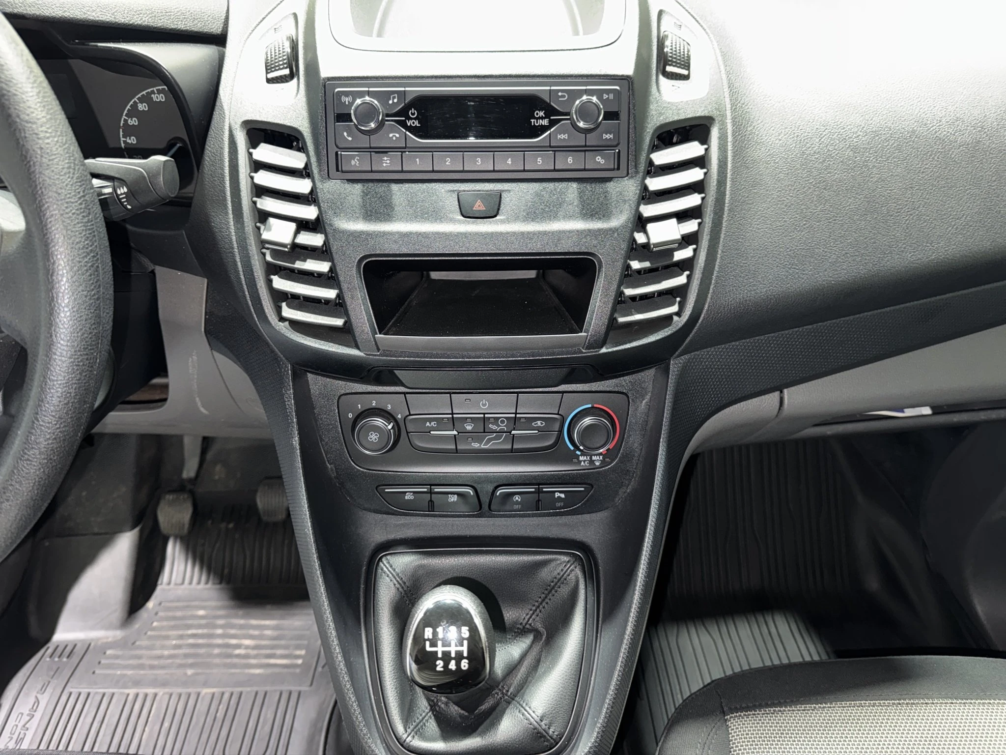 Ford-Transit Connect-image-12