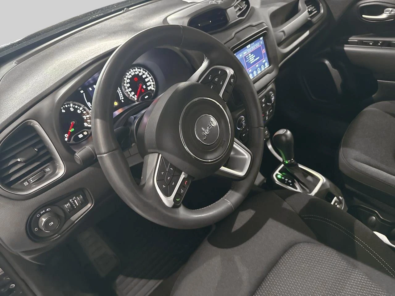 Jeep-Renegade-image-10