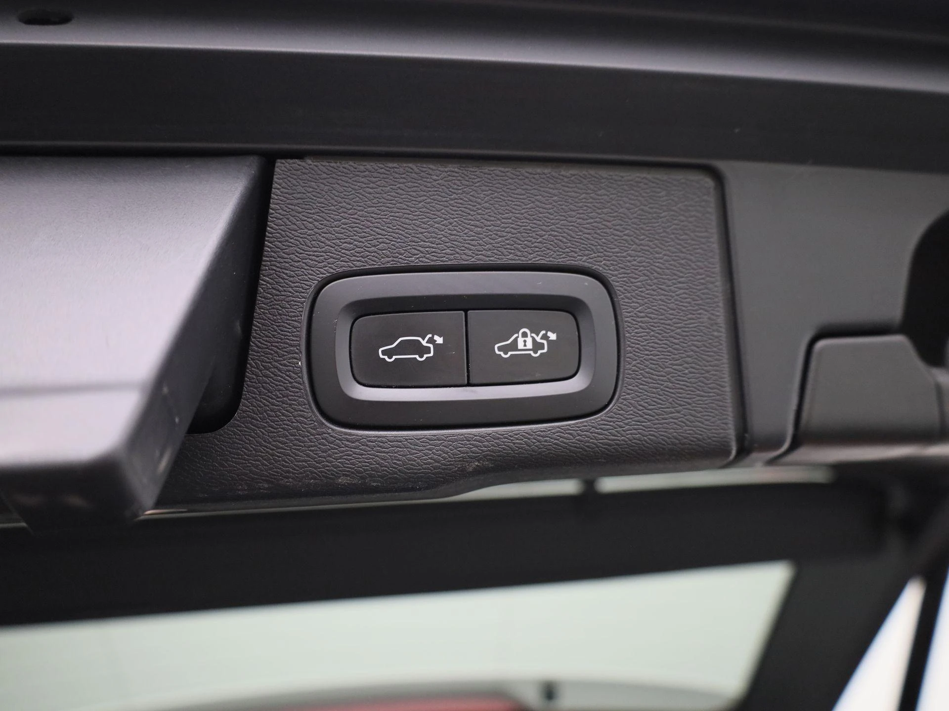 Volvo-XC60-image-13