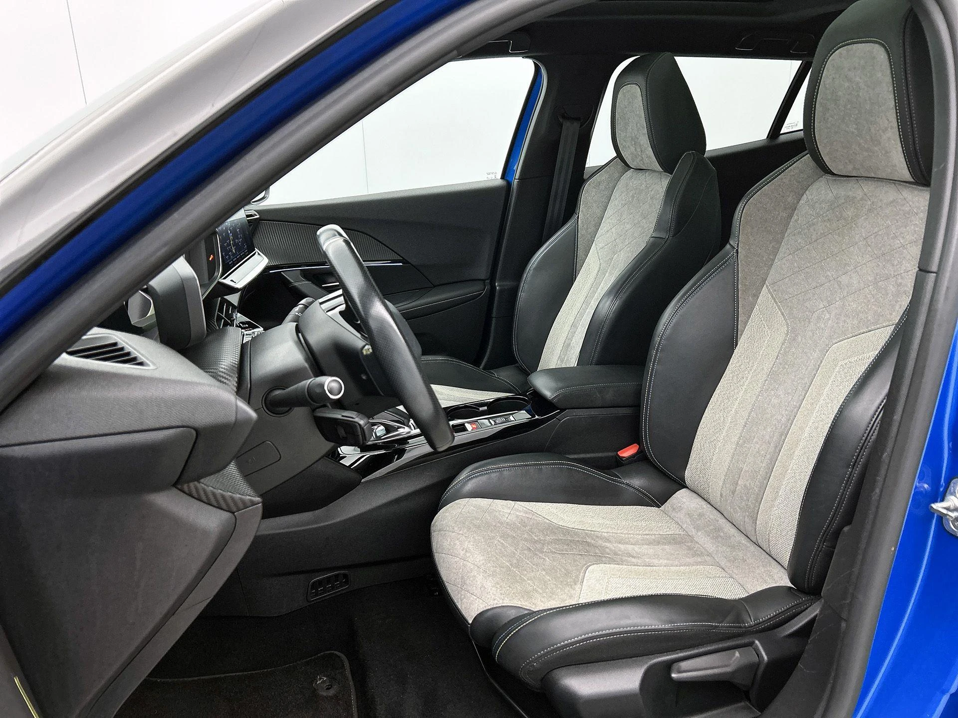 Peugeot-e-2008-image-41