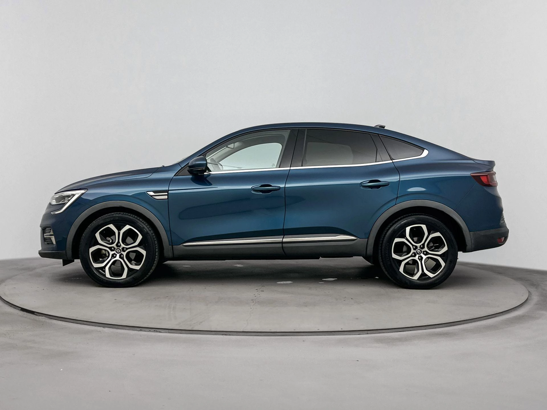 Renault-Arkana-image-1