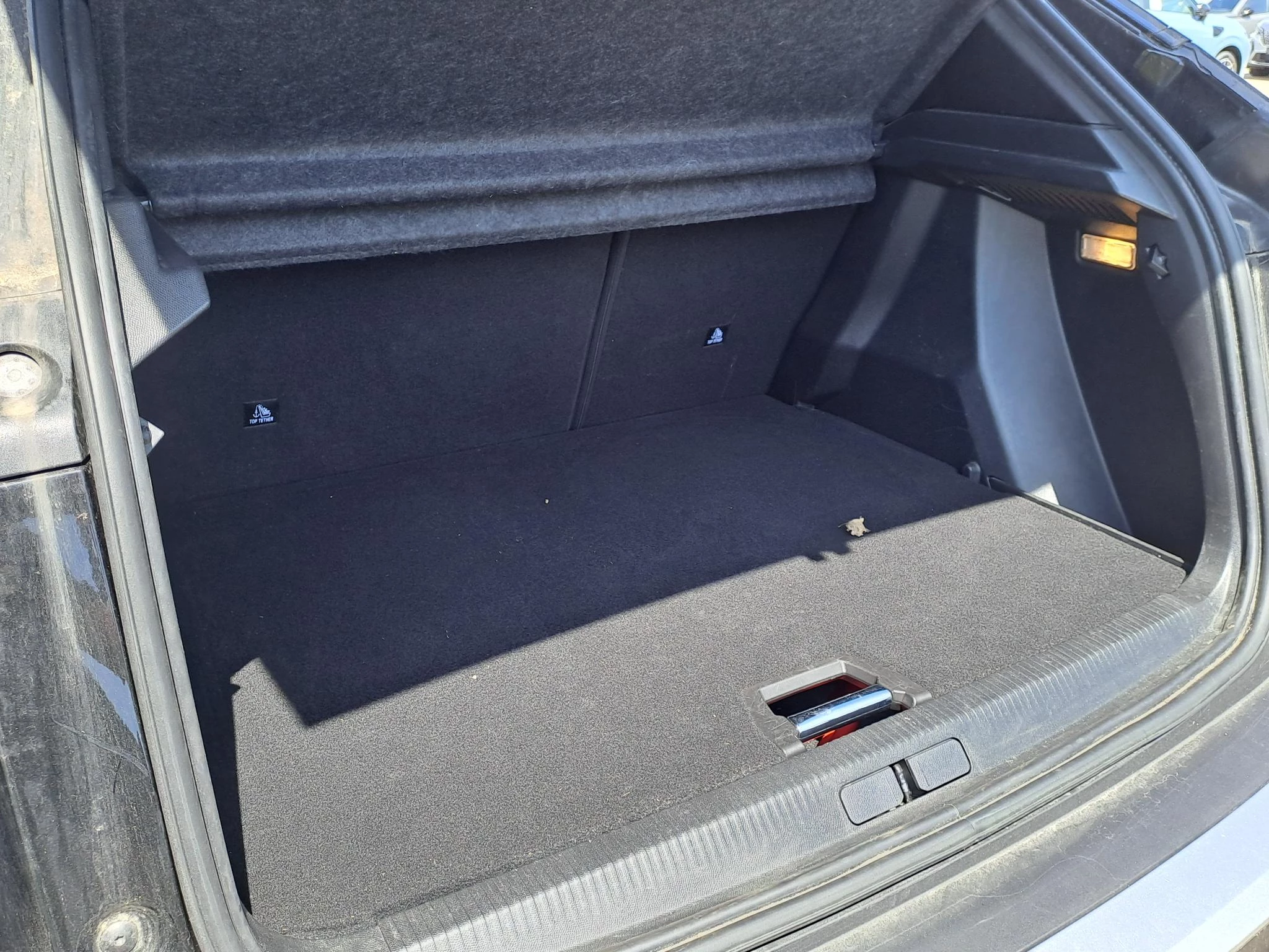 Peugeot e-2008 EV Allure Pack 50 kWh