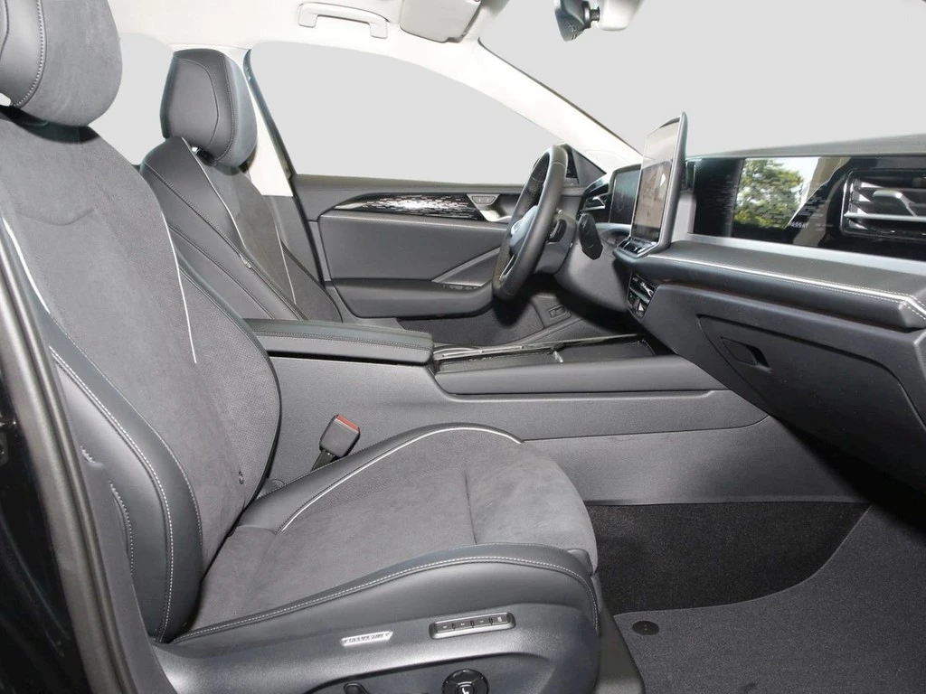Volkswagen-Passat-image-7