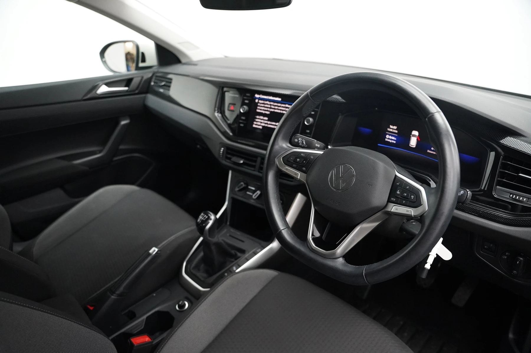 Volkswagen-Taigo-image-5
