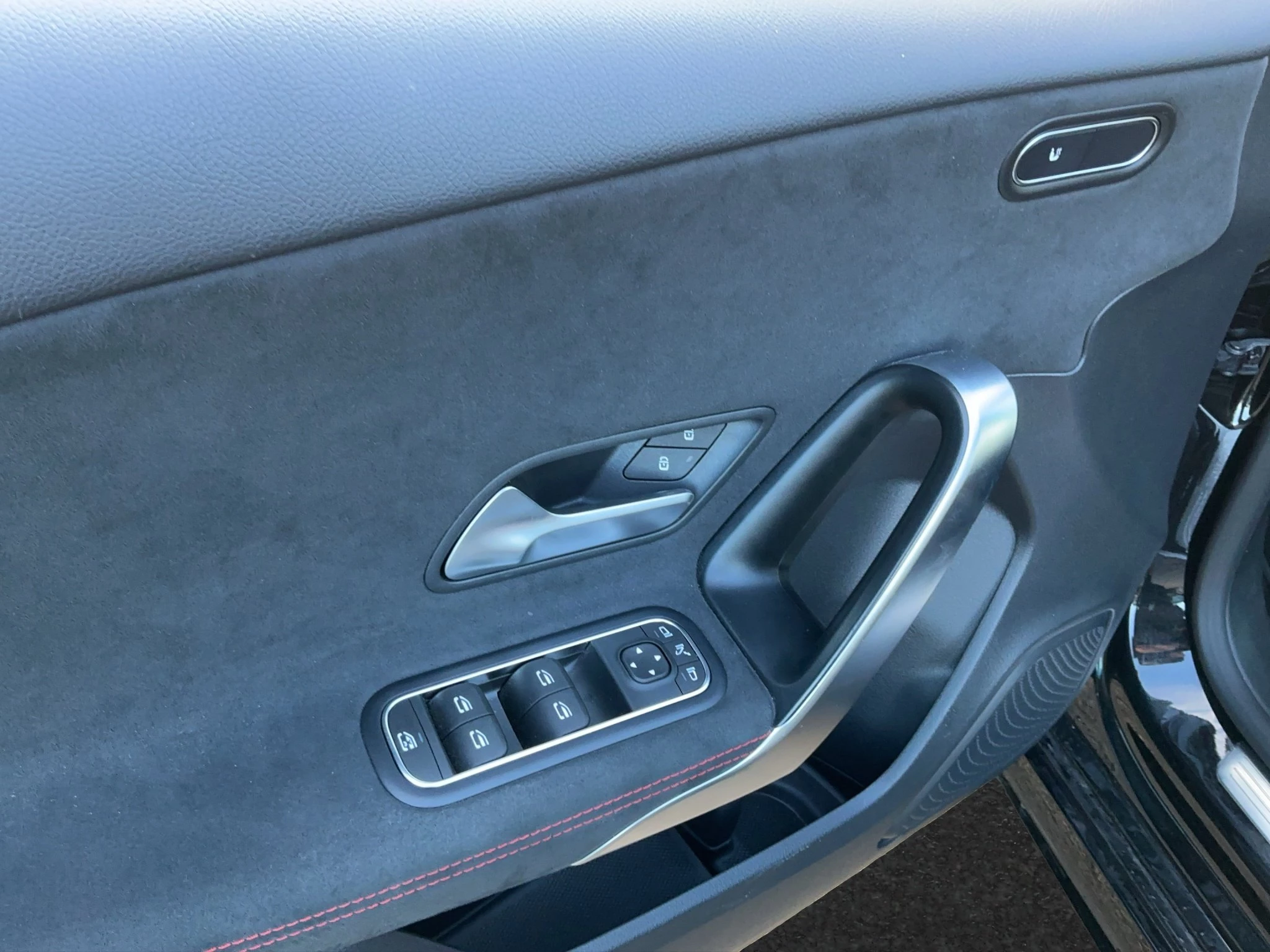 Mercedes-Benz-A-Klasse-image-16