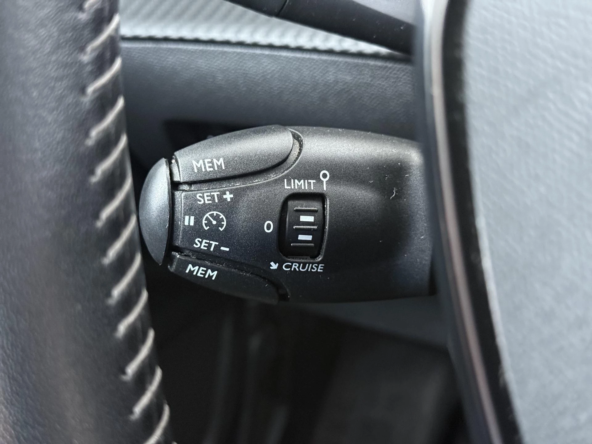 Peugeot-2008-image-18