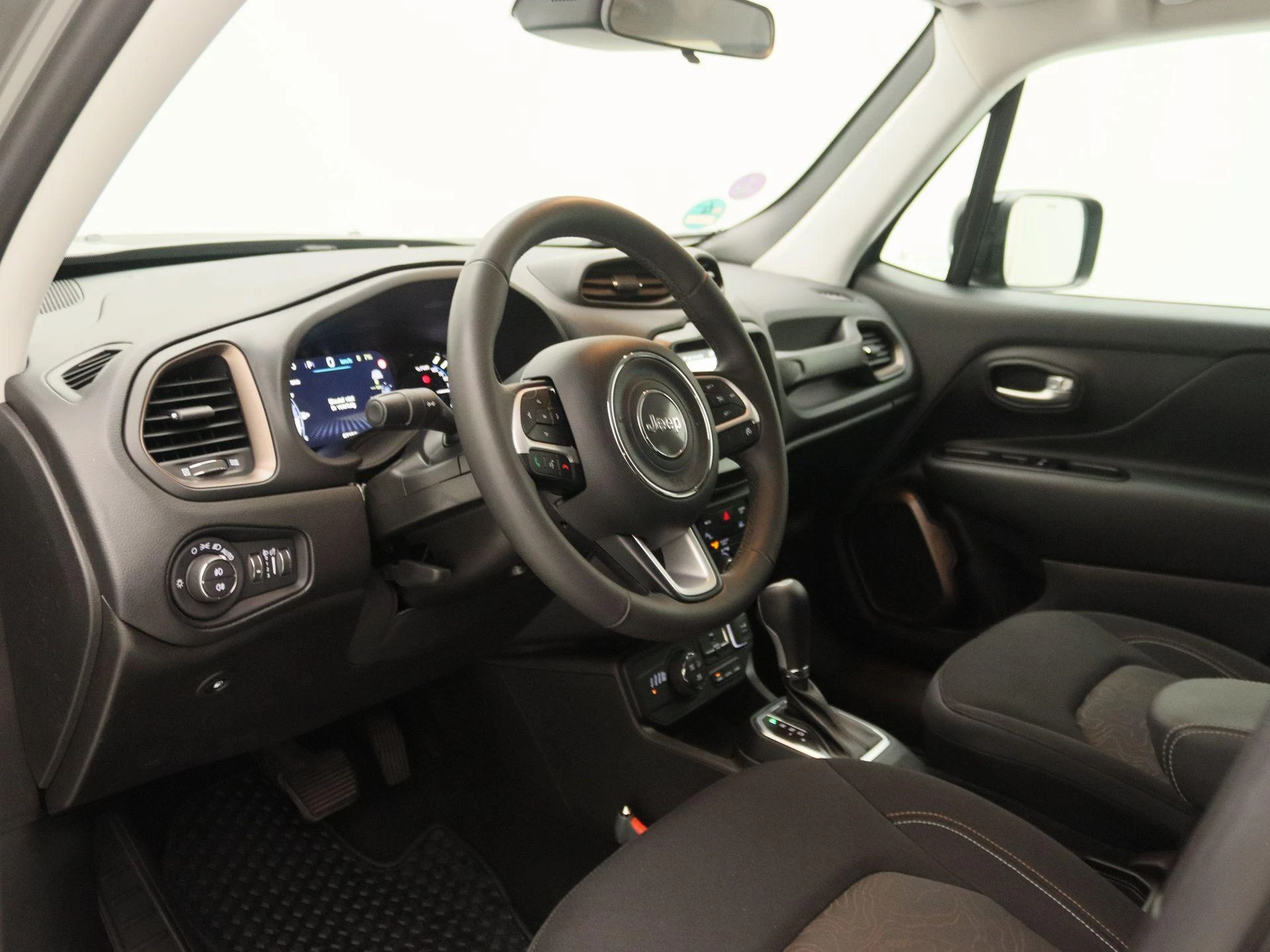 Jeep-Renegade-image-20