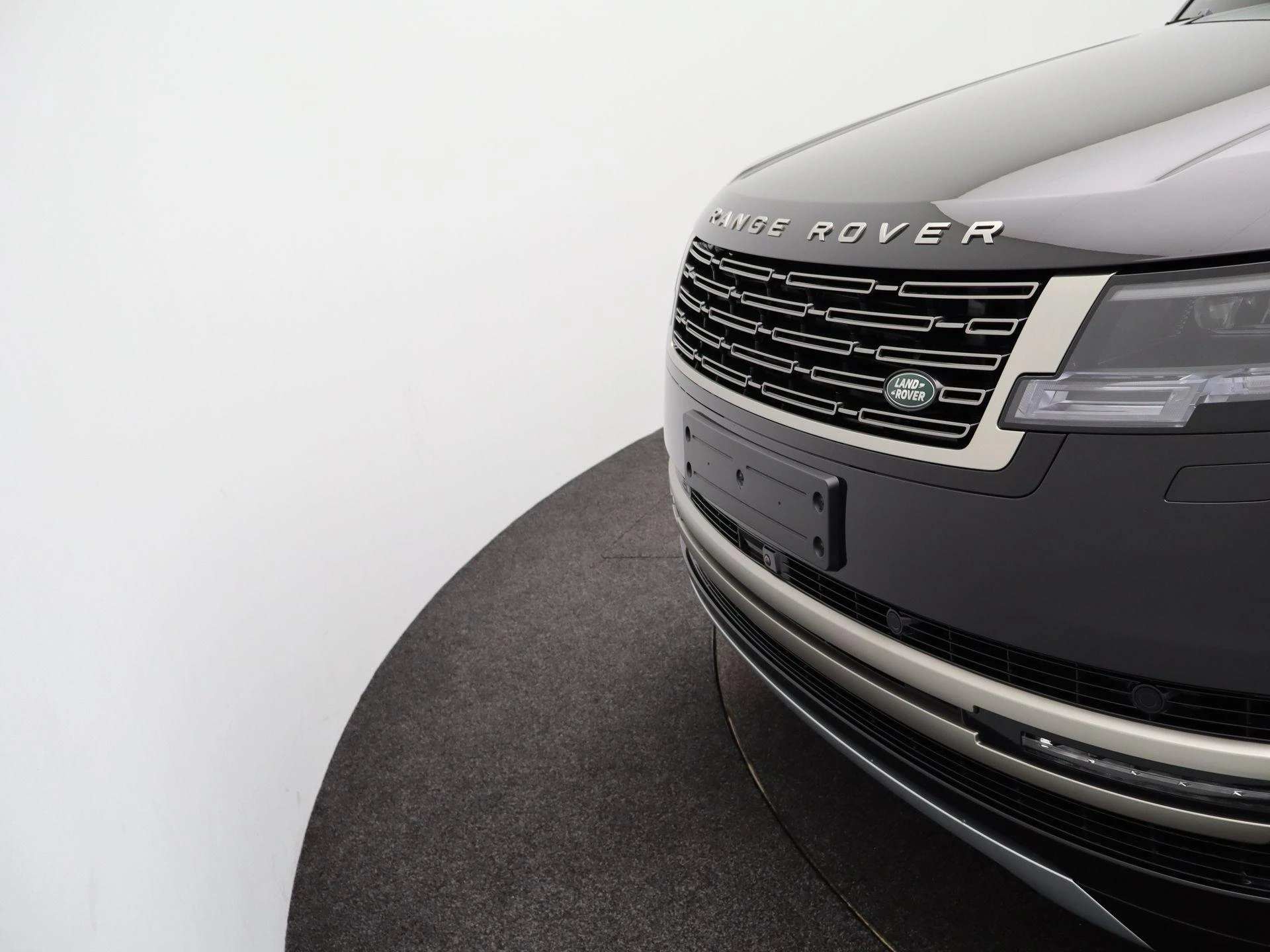 Land Rover-Range Rover-image-46